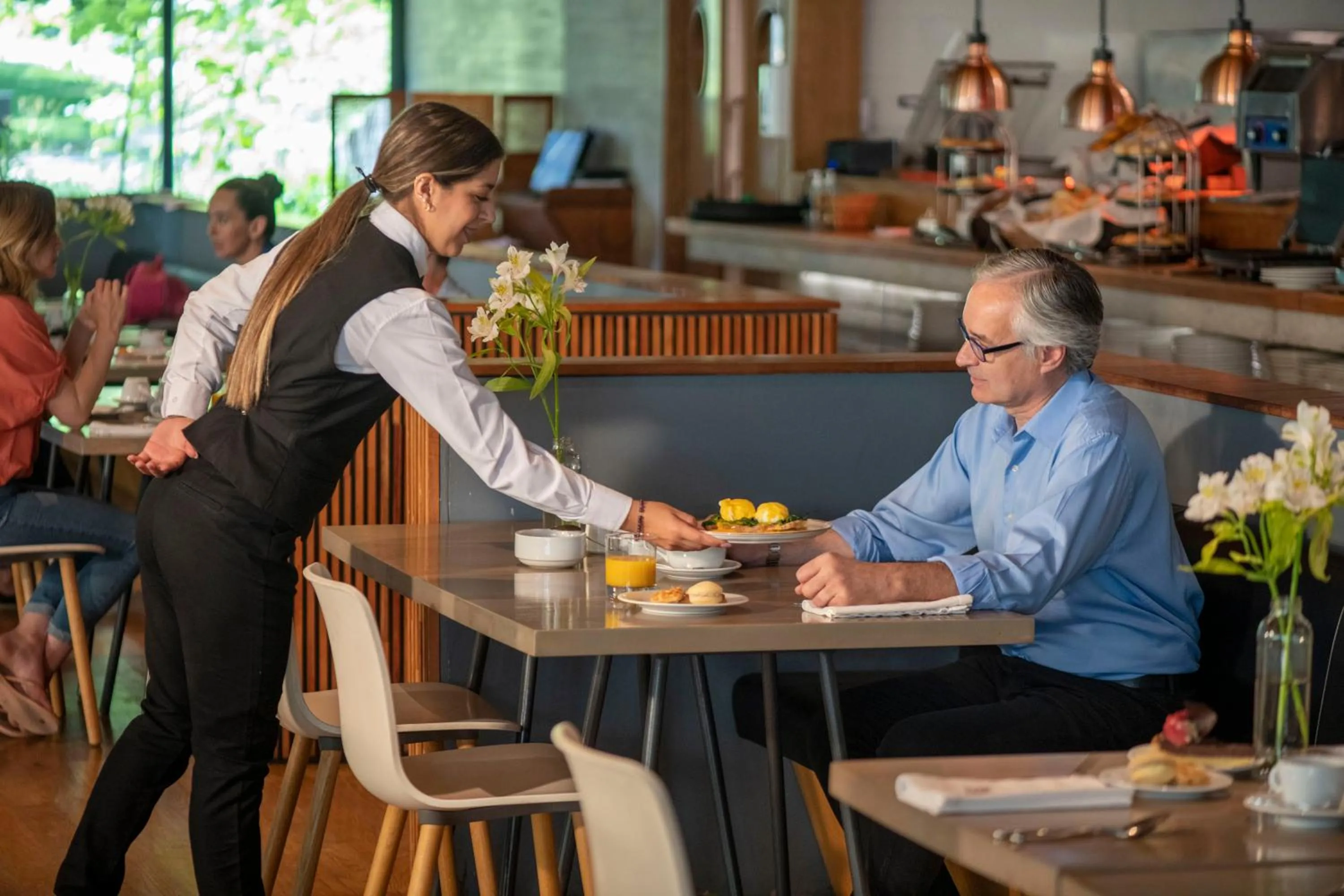 Restaurant/places to eat in Las Majadas Hotel & Centro de Reuniones