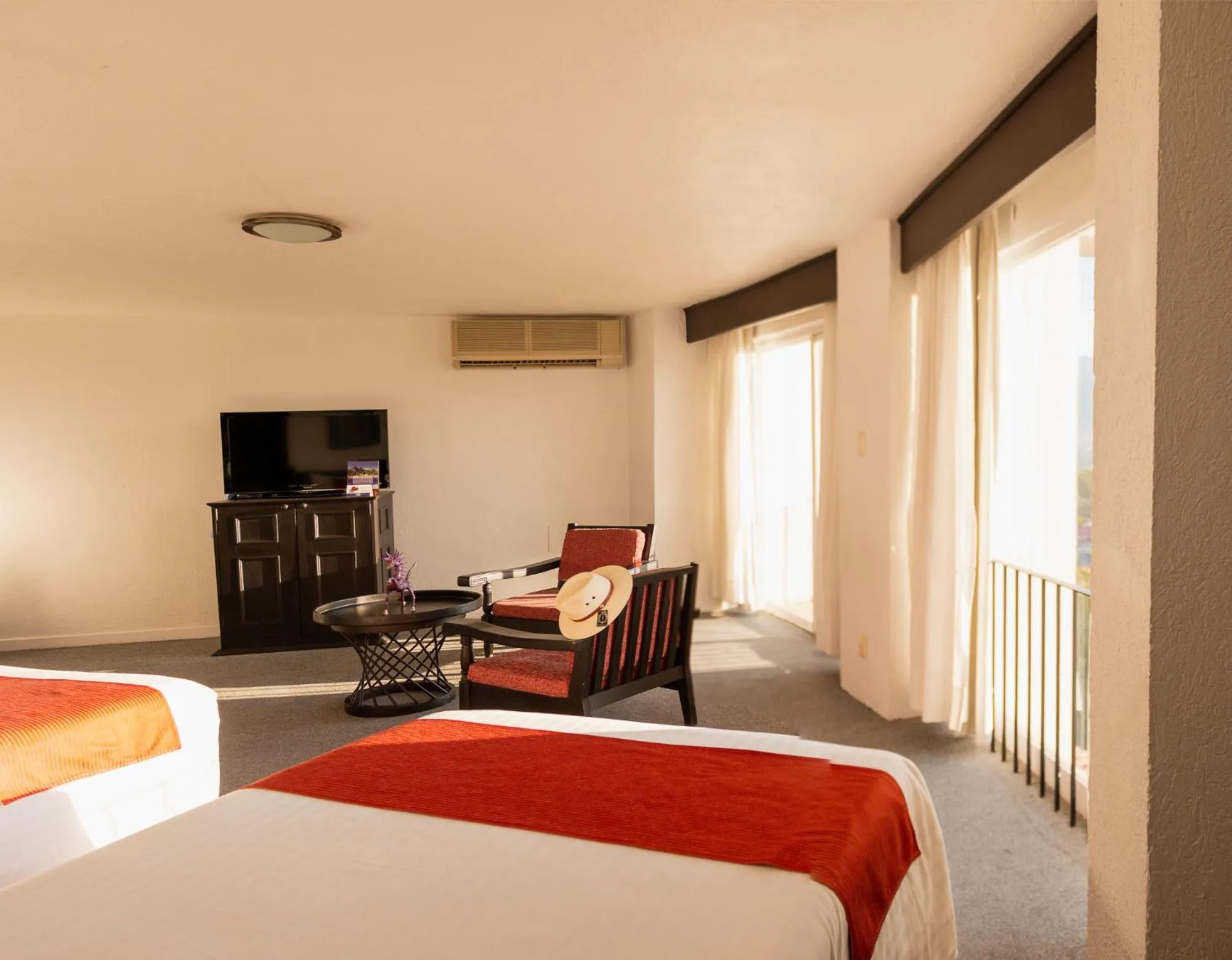 Living room, Bed in Hotel Victoria Oaxaca