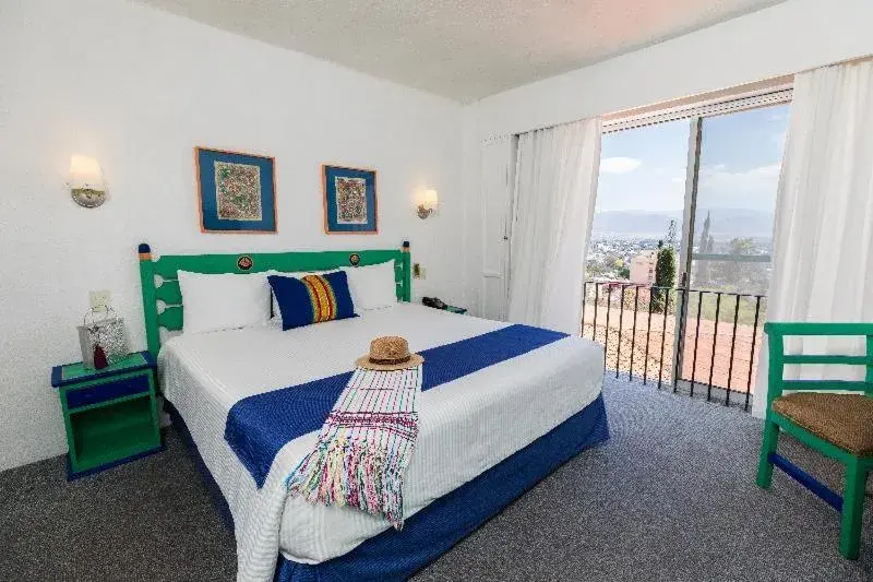 Bed in Hotel Victoria Oaxaca Bed in Hotel Victoria Oaxaca