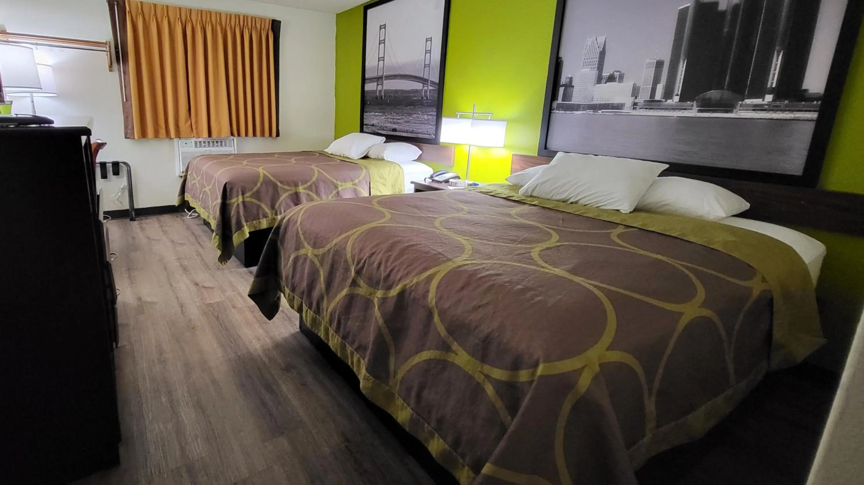 Bed in Super 8 by Wyndham Canton/Livonia Area