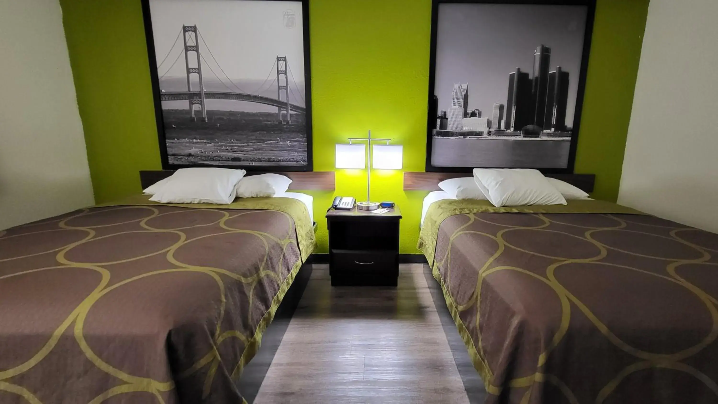 Queen Room with Two Queen Beds - Non-Smoking in Super 8 by Wyndham Canton/Livonia Area Queen Room with Two Queen Beds - Non-Smoking in Super 8 by Wyndham Canton/Livonia Area