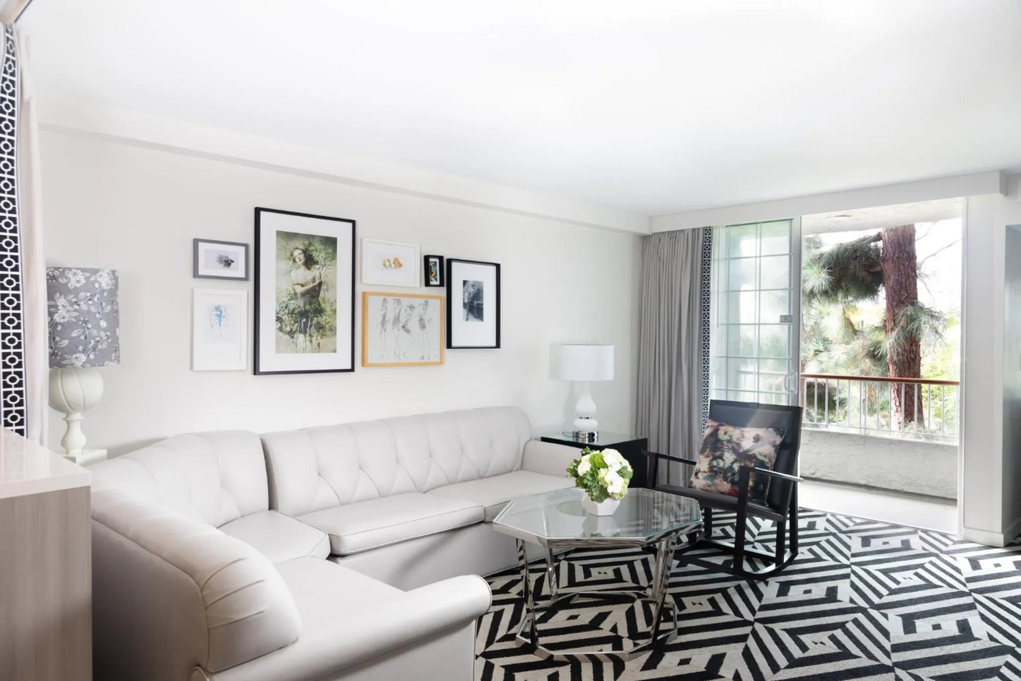 Photo of the whole room in Chamberlain West Hollywood