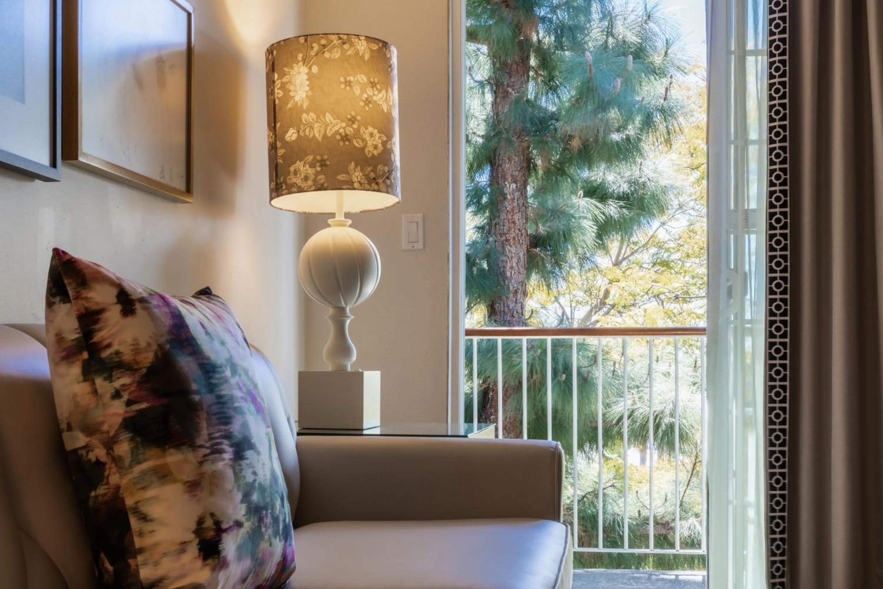 Photo of the whole room in Chamberlain West Hollywood