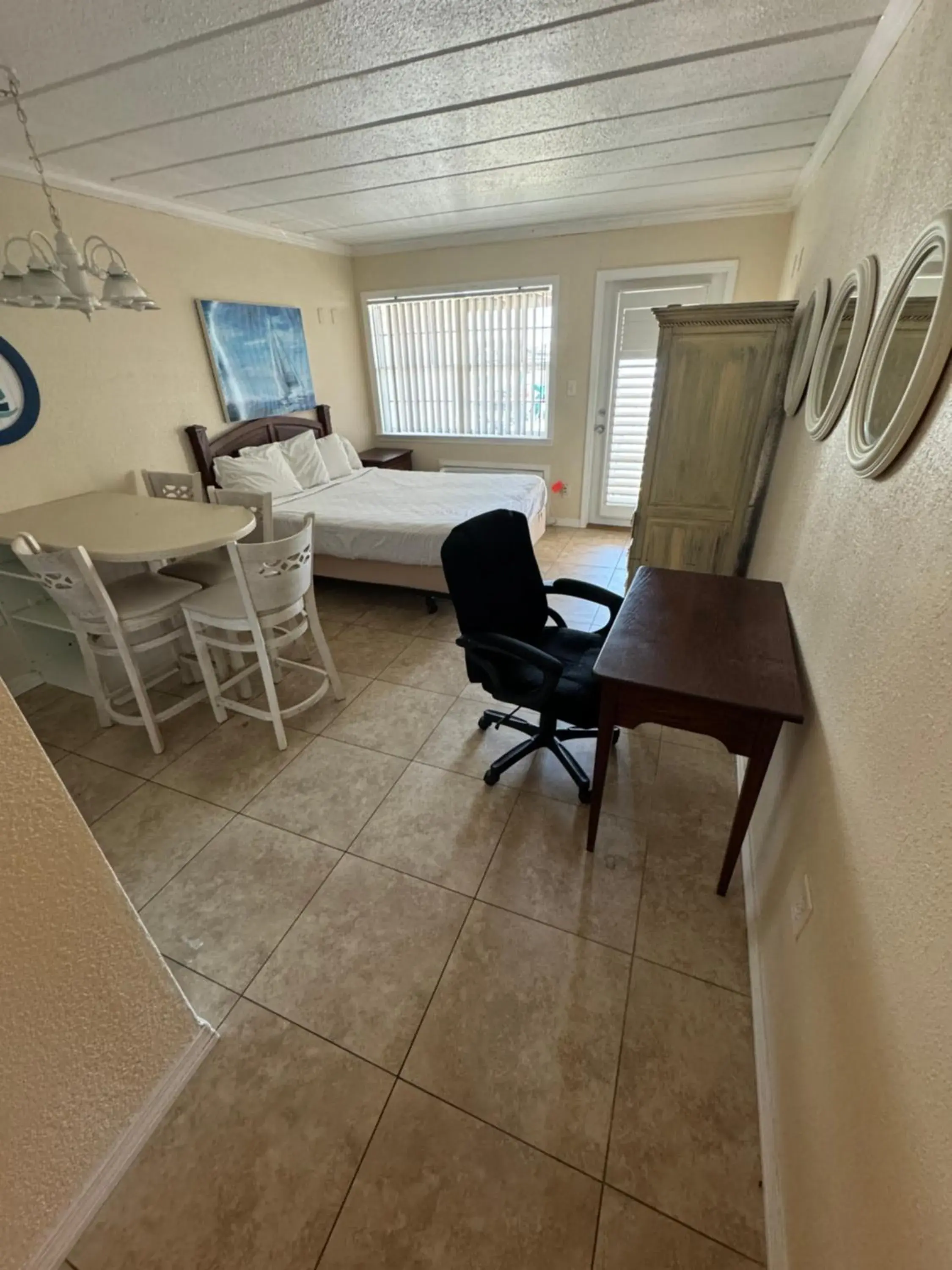 Studio with Balcony and Bay View in Marina Bay Resort Studio with Balcony and Bay View in Marina Bay Resort