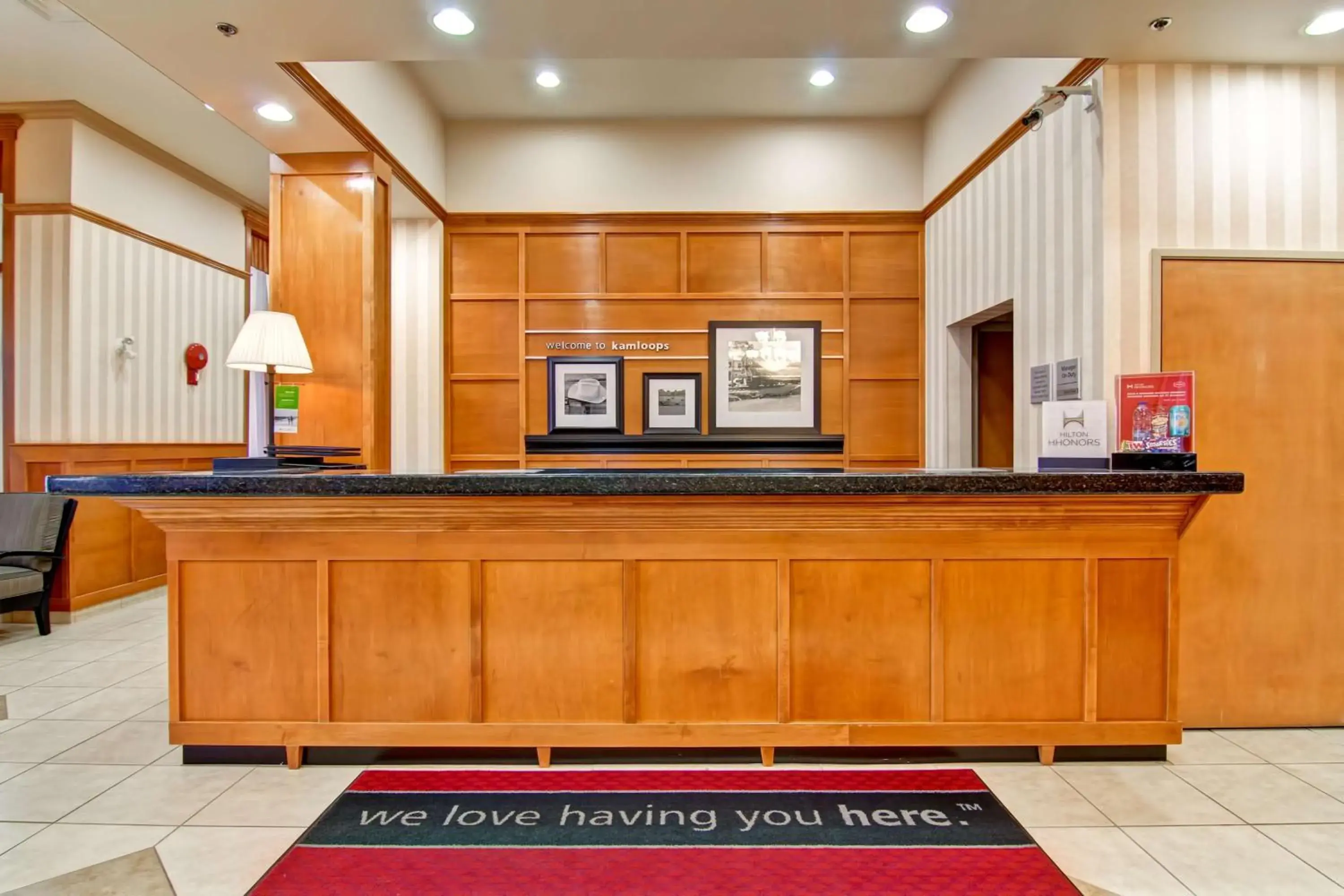 Lobby or reception in Hampton Inn by Hilton Kamloops Lobby or reception in Hampton Inn by Hilton Kamloops