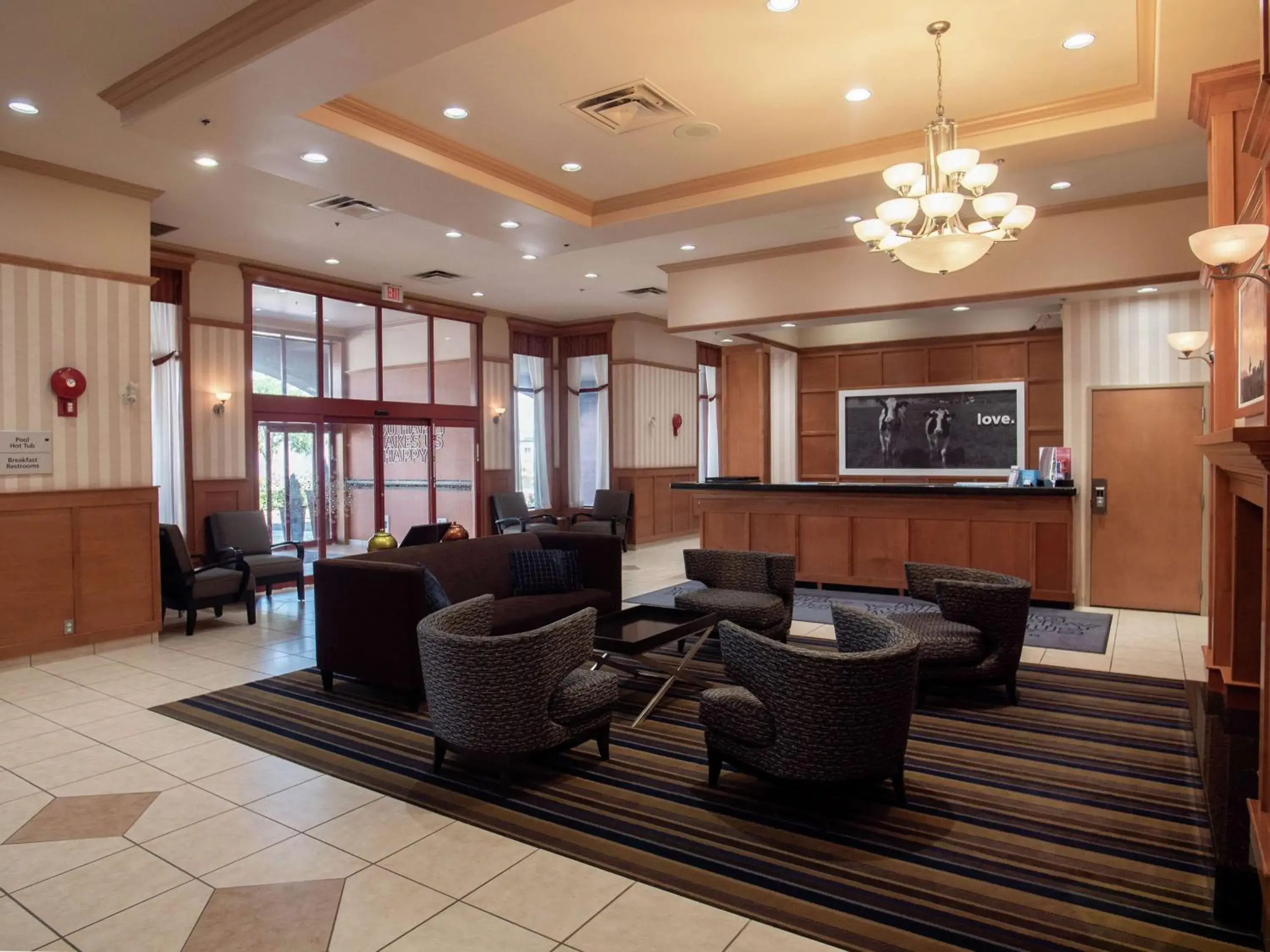 Lobby or reception in Hampton Inn by Hilton Kamloops Lobby or reception in Hampton Inn by Hilton Kamloops