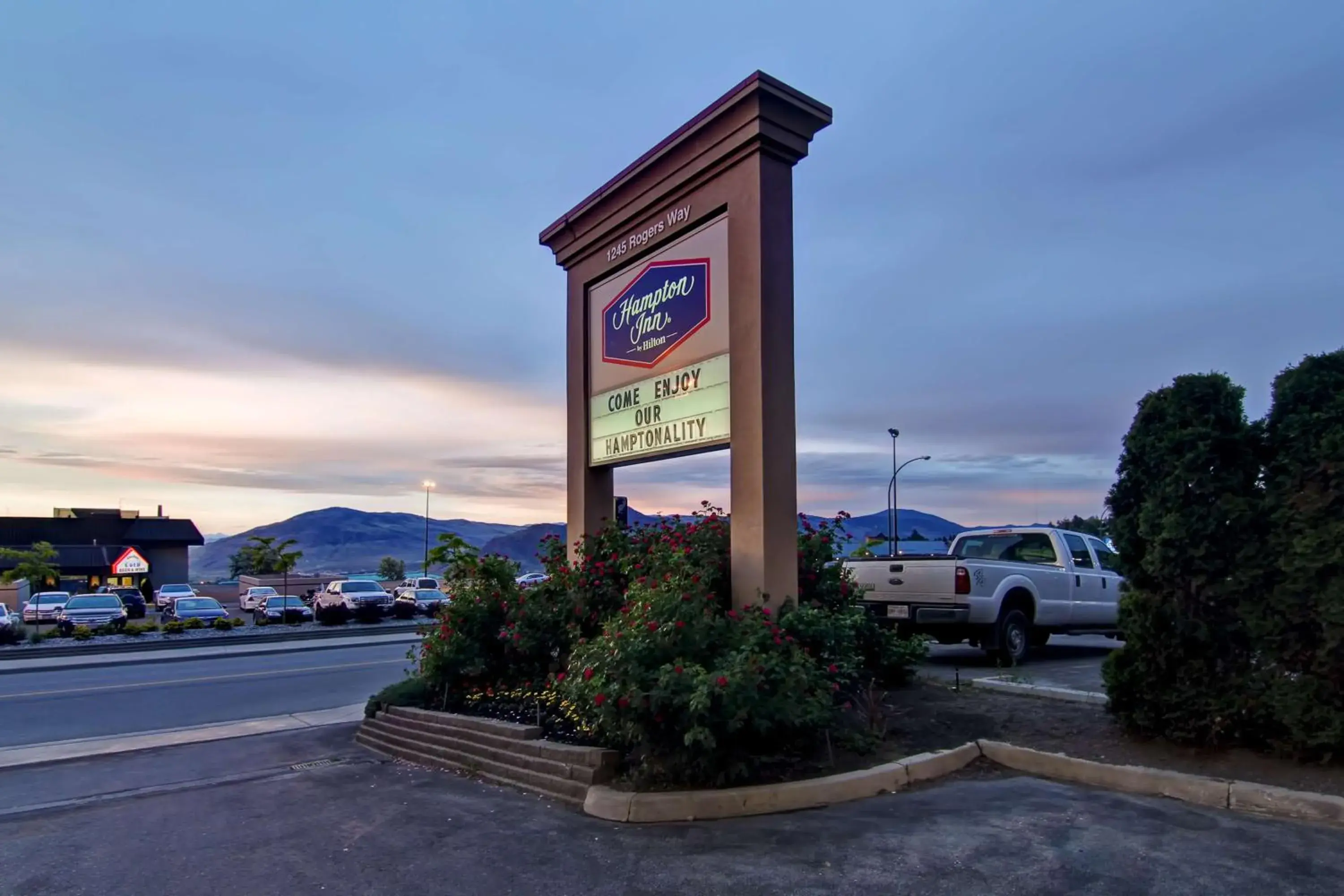 Property building in Hampton Inn by Hilton Kamloops Property building in Hampton Inn by Hilton Kamloops