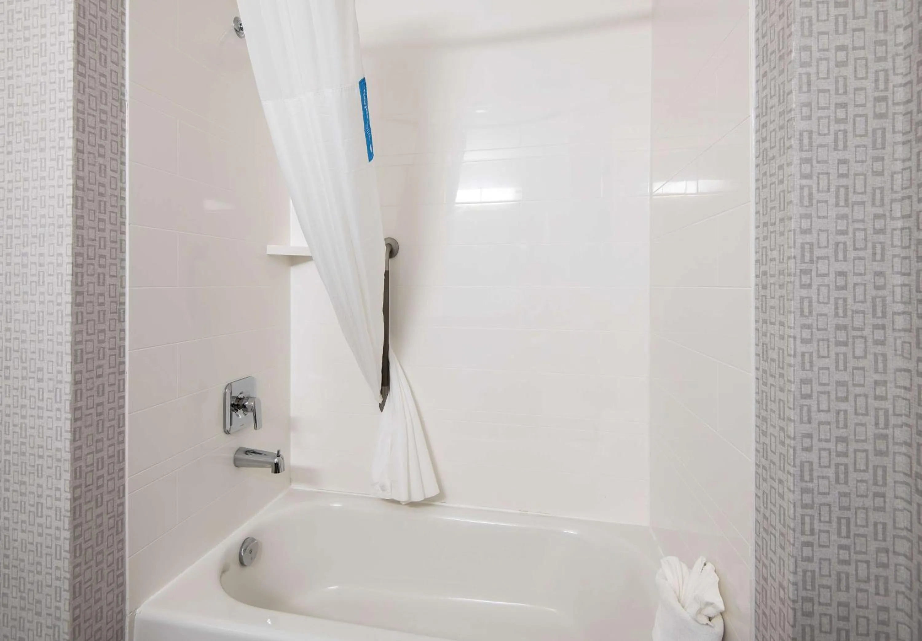 Bathroom in Hampton Inn by Hilton Kamloops