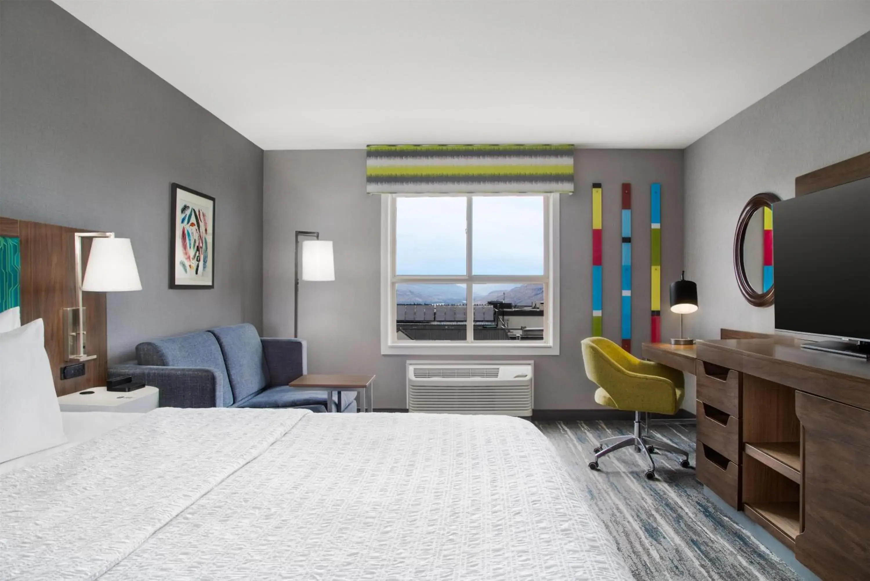 Bed in Hampton Inn by Hilton Kamloops Bed in Hampton Inn by Hilton Kamloops