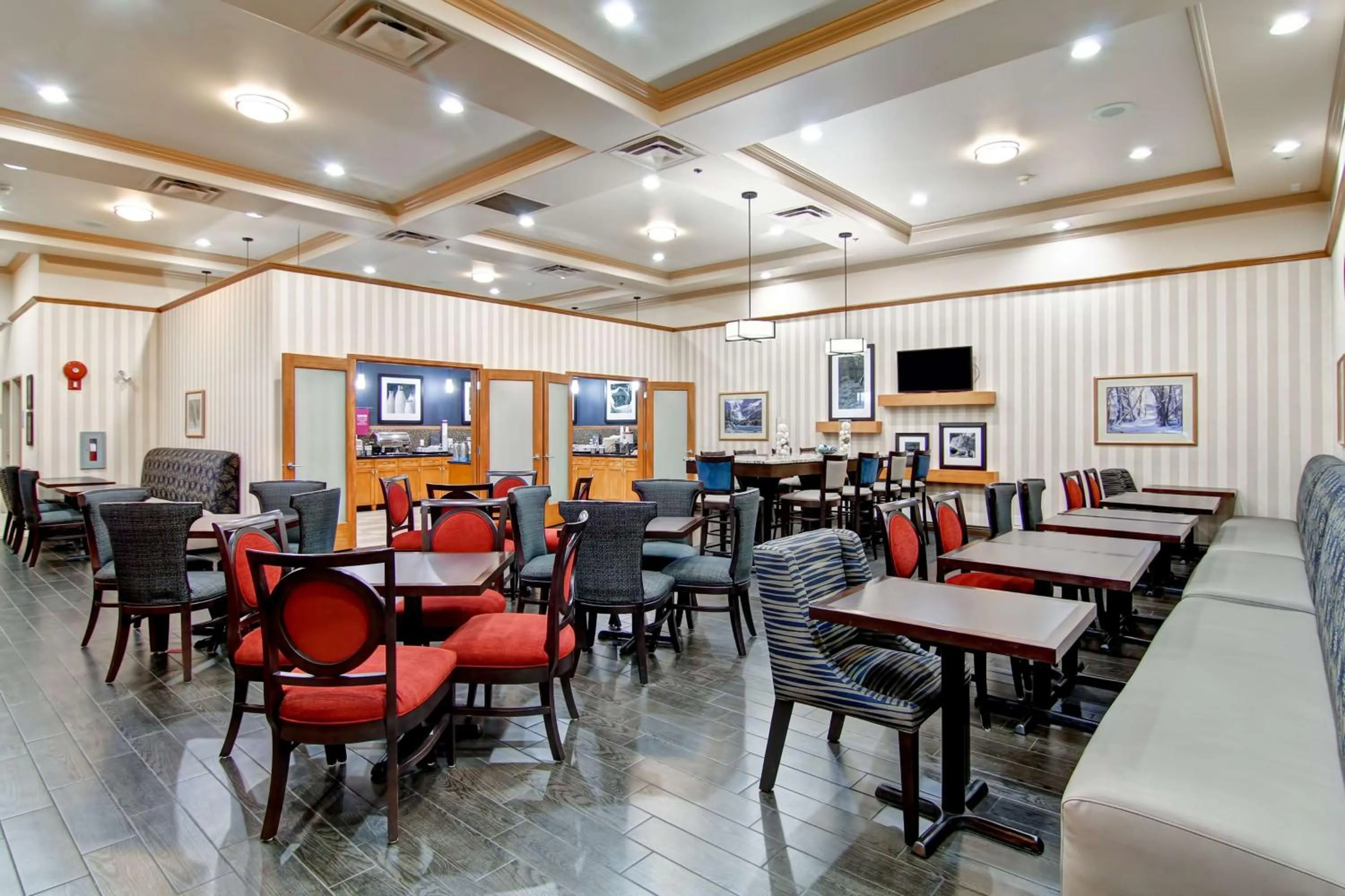 Restaurant/places to eat in Hampton Inn by Hilton Kamloops