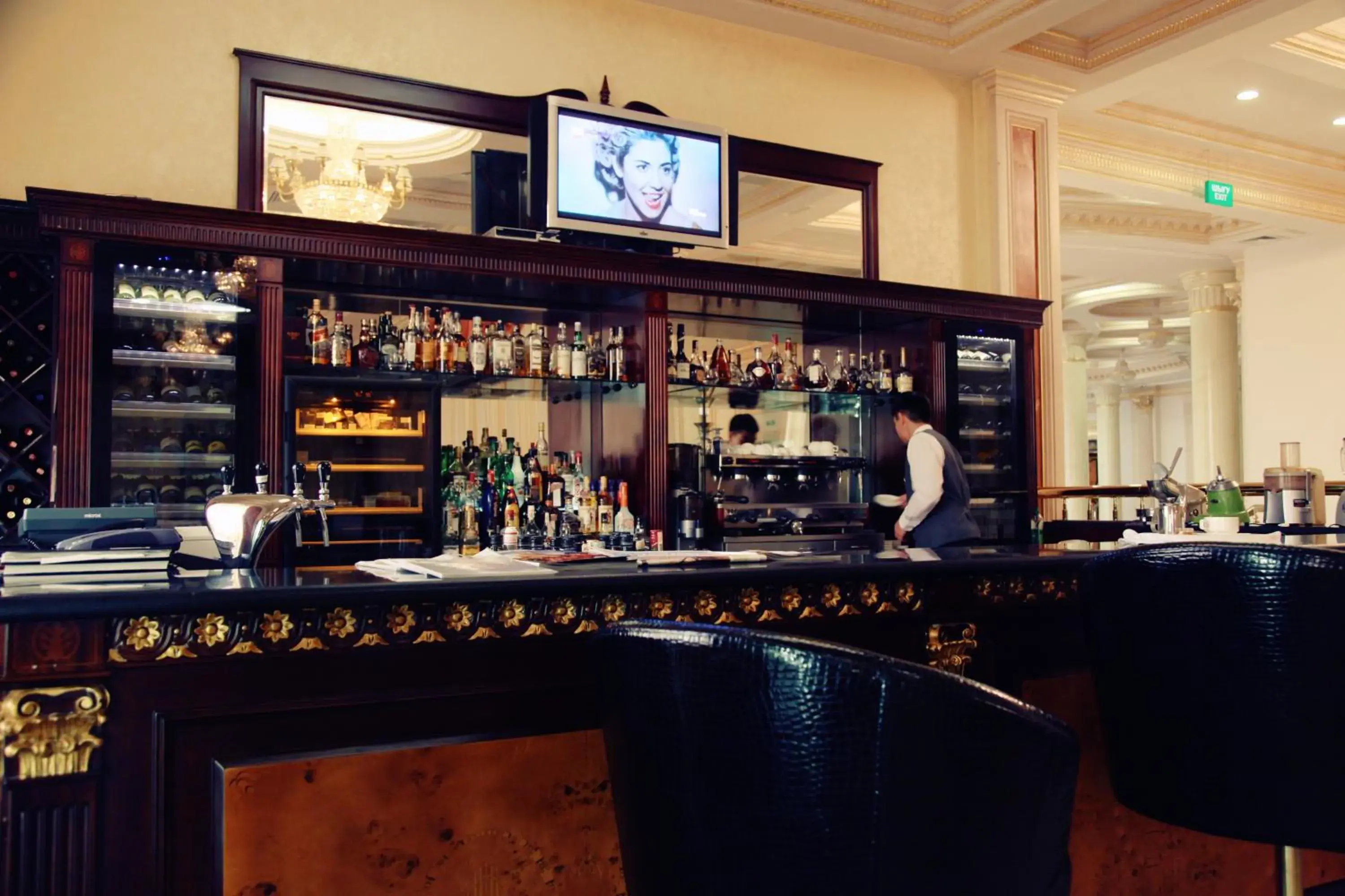 Lounge or bar in Royal Tulip Almaty Hotel Lounge or bar in Royal Tulip Almaty Hotel