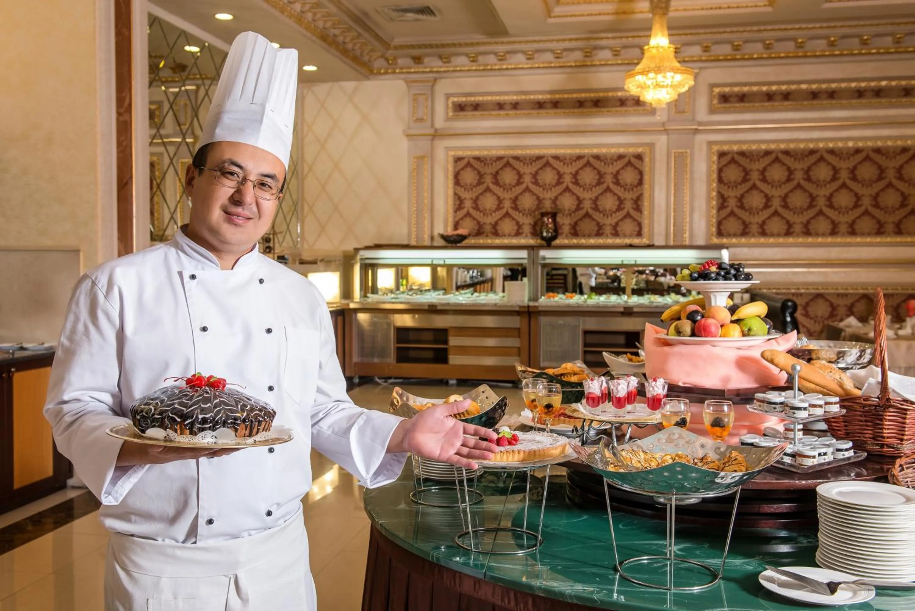 Restaurant/places to eat in Royal Tulip Almaty Hotel