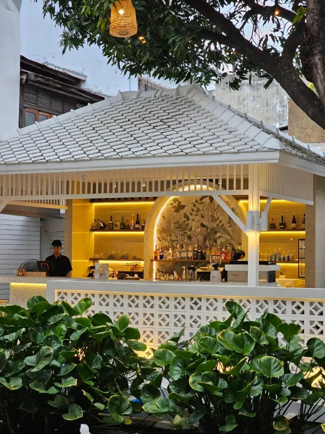 Restaurant/places to eat in Feung Nakorn Balcony Rooms and Cafe Restaurant/places to eat in Feung Nakorn Balcony Rooms and Cafe