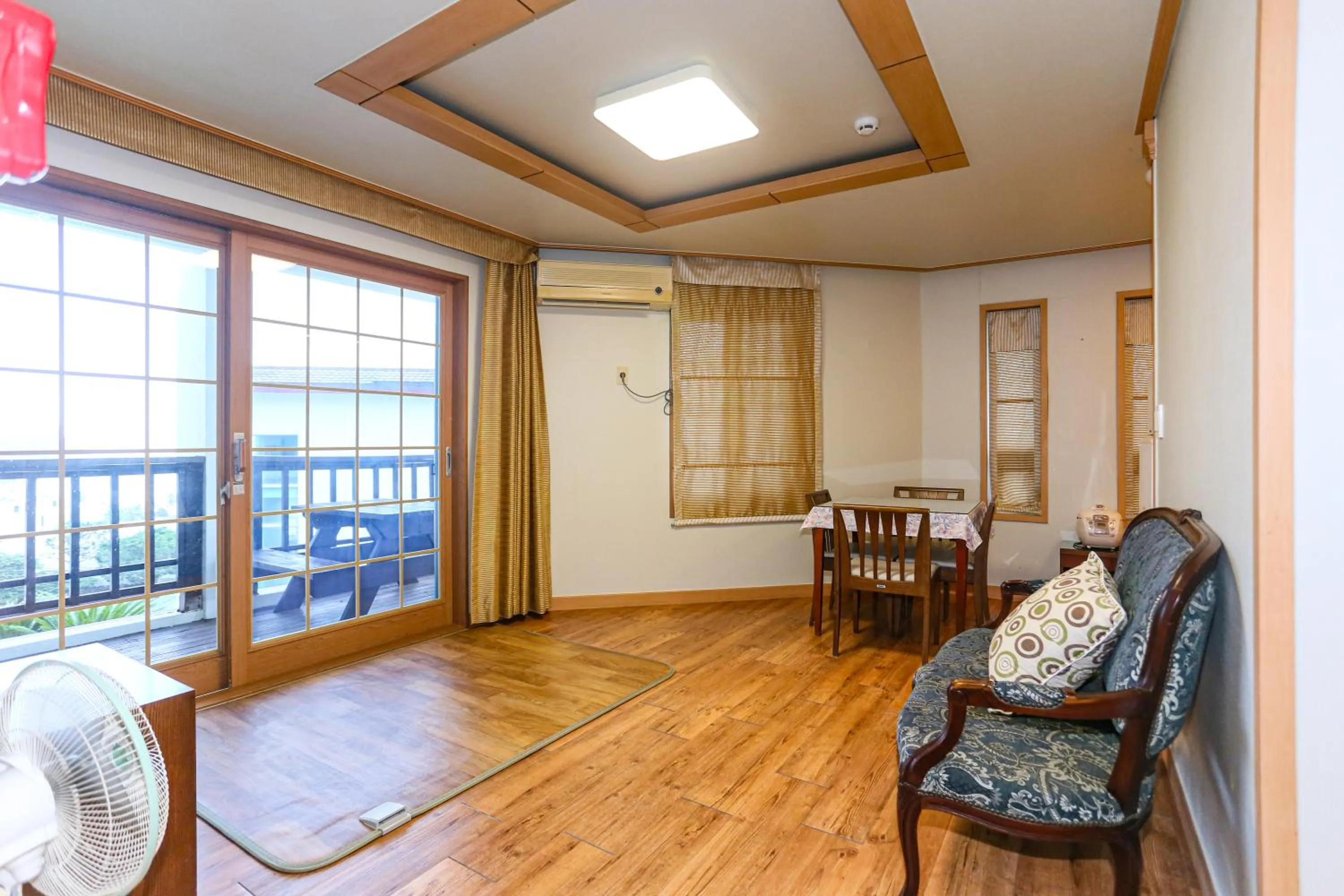 Living room in Four Season Pension