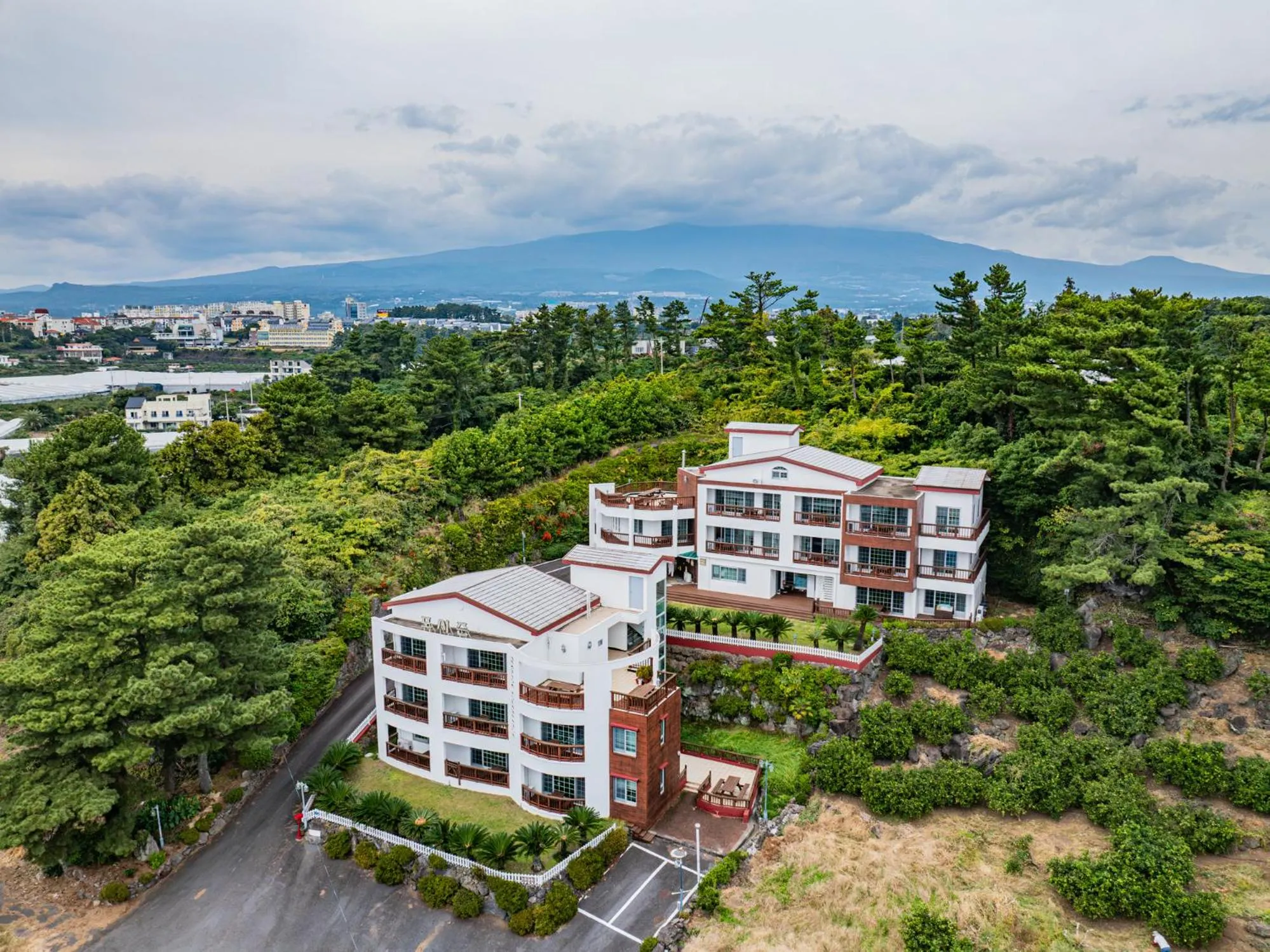 Property building in Four Season Pension