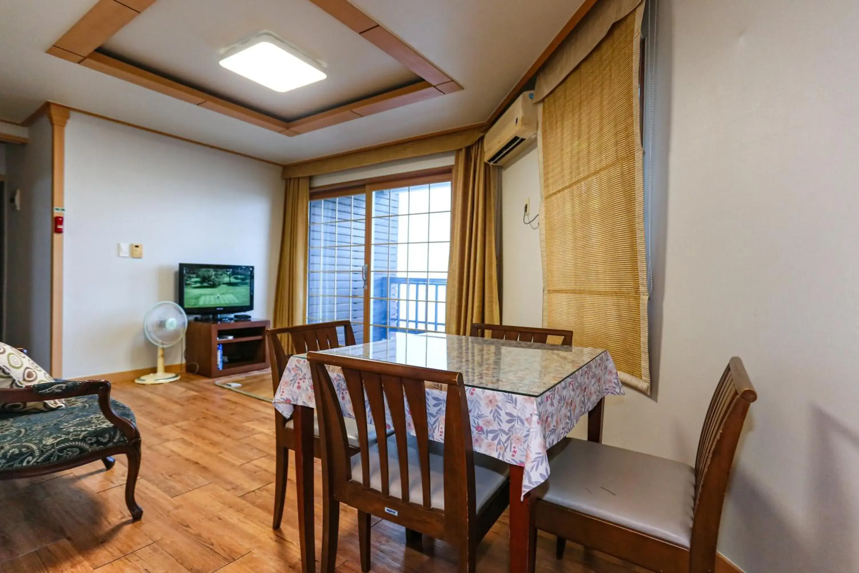 Decorative detail in Four Season Pension Decorative detail in Four Season Pension