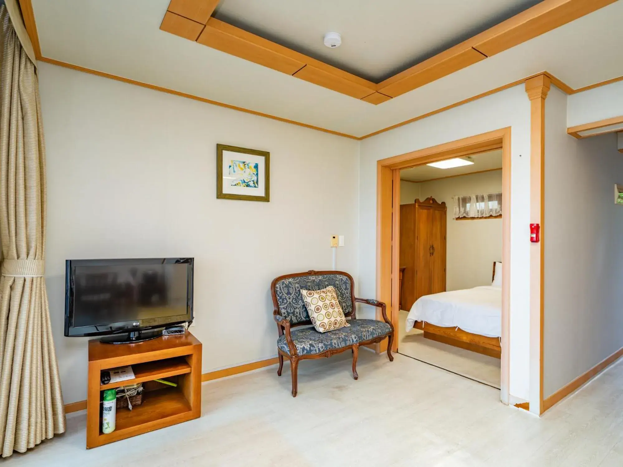 Area and facilities, Bed in Four Season Pension Area and facilities, Bed in Four Season Pension