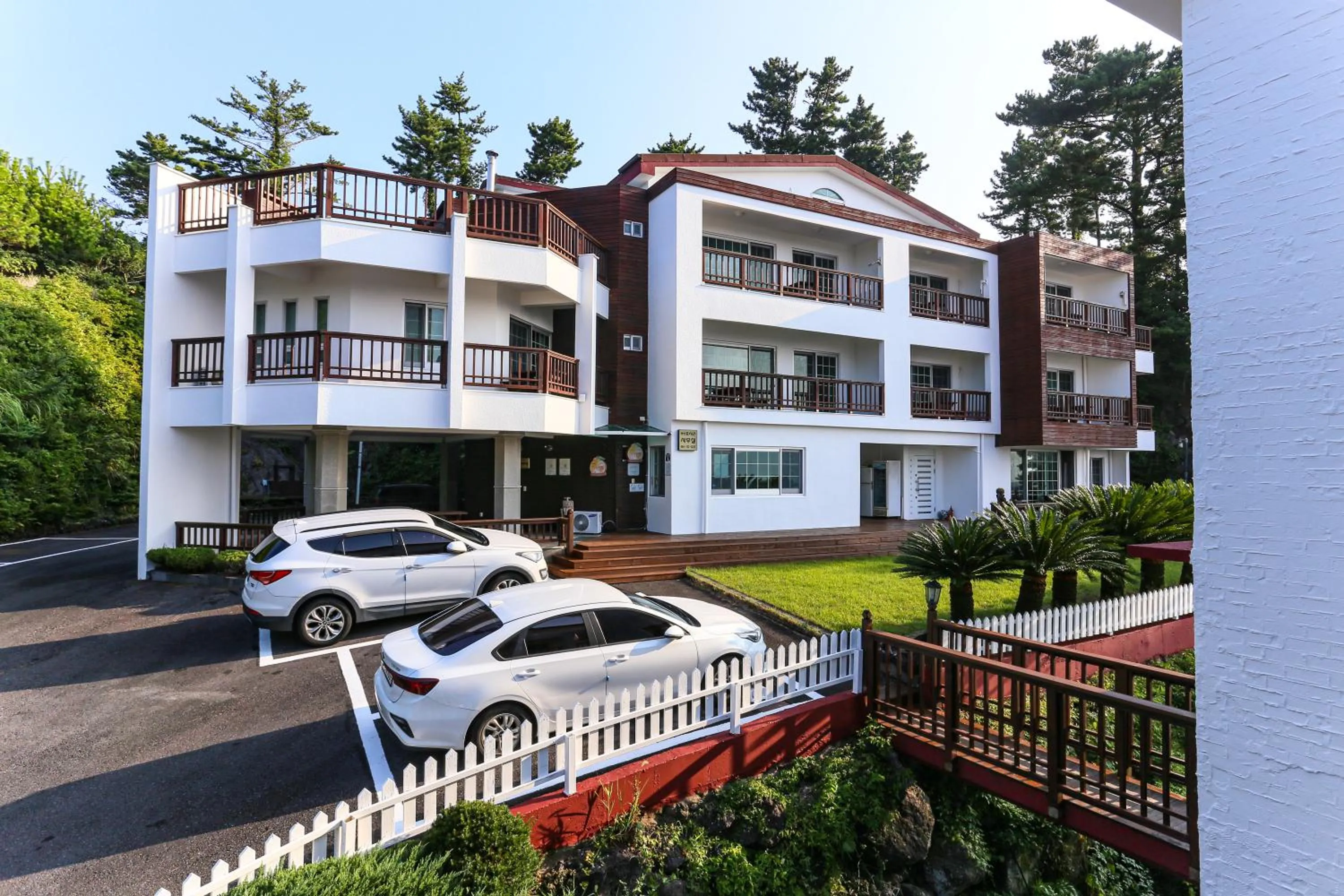 Property building in Four Season Pension