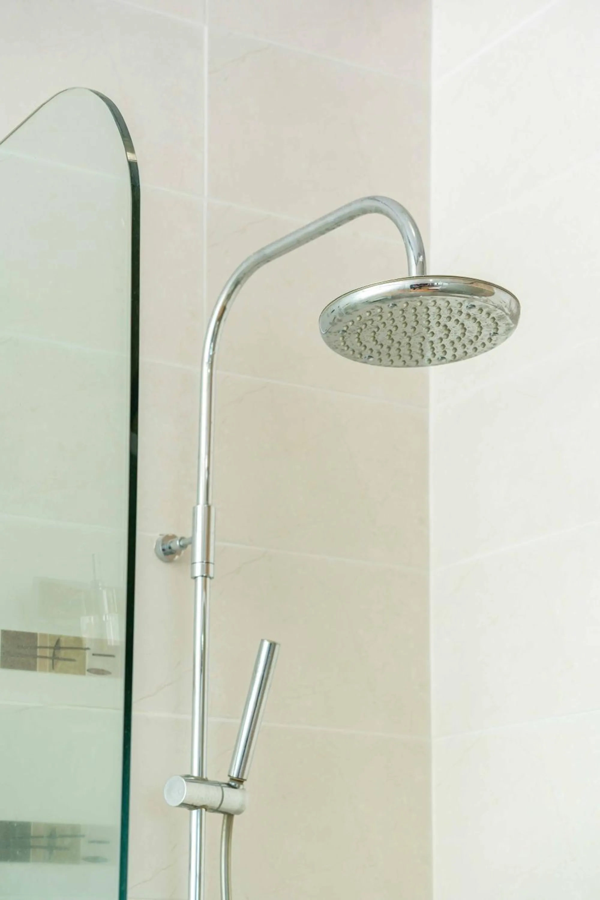 Shower in Rembrandt Hotel Nha Trang