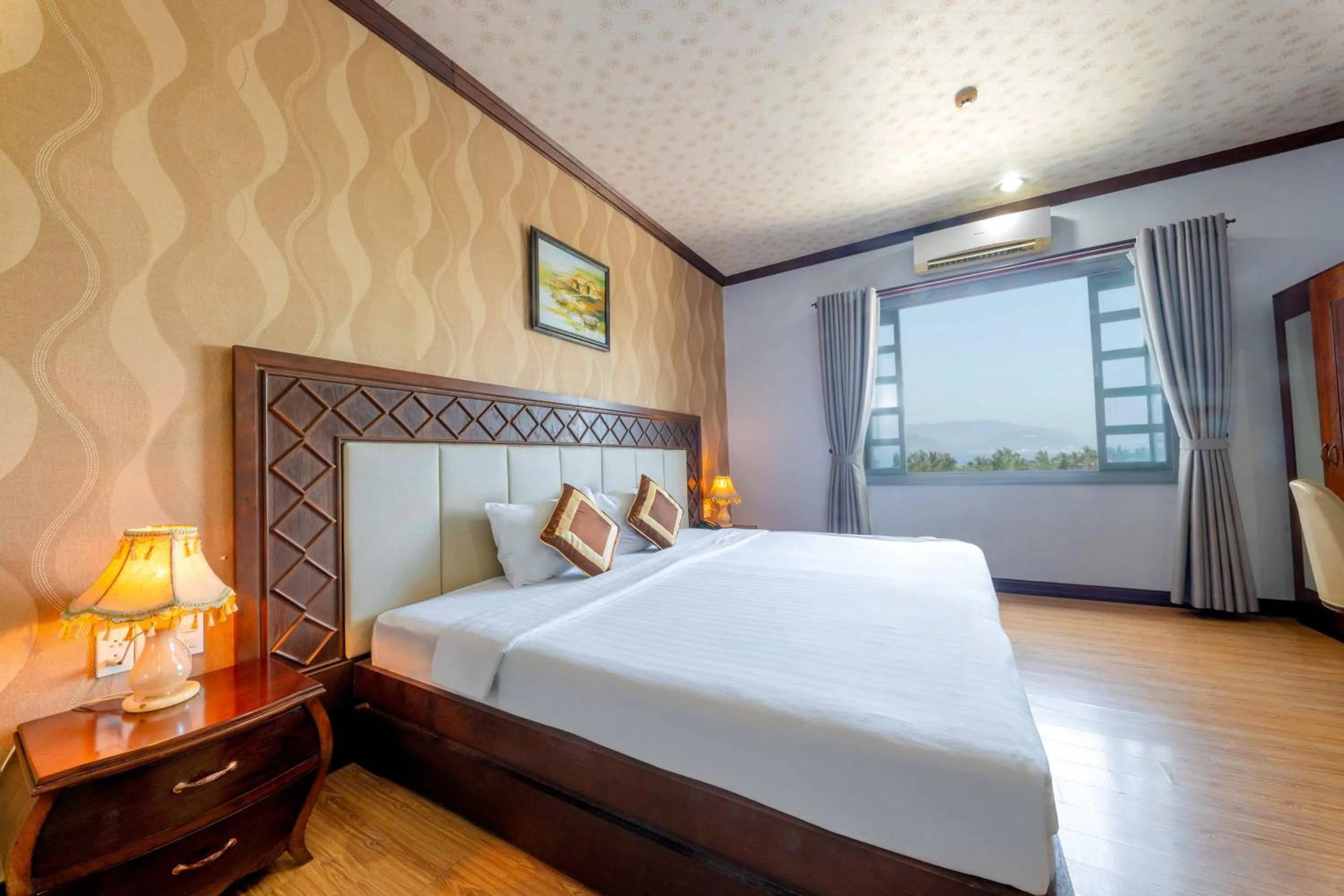Bed in Rembrandt Hotel Nha Trang