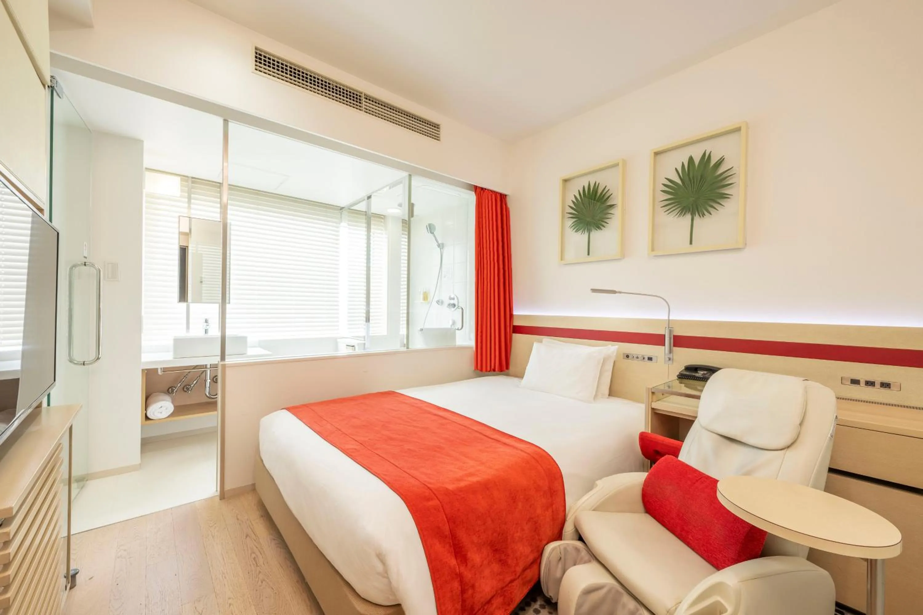 Photo of the whole room, Bed in remm Akihabara