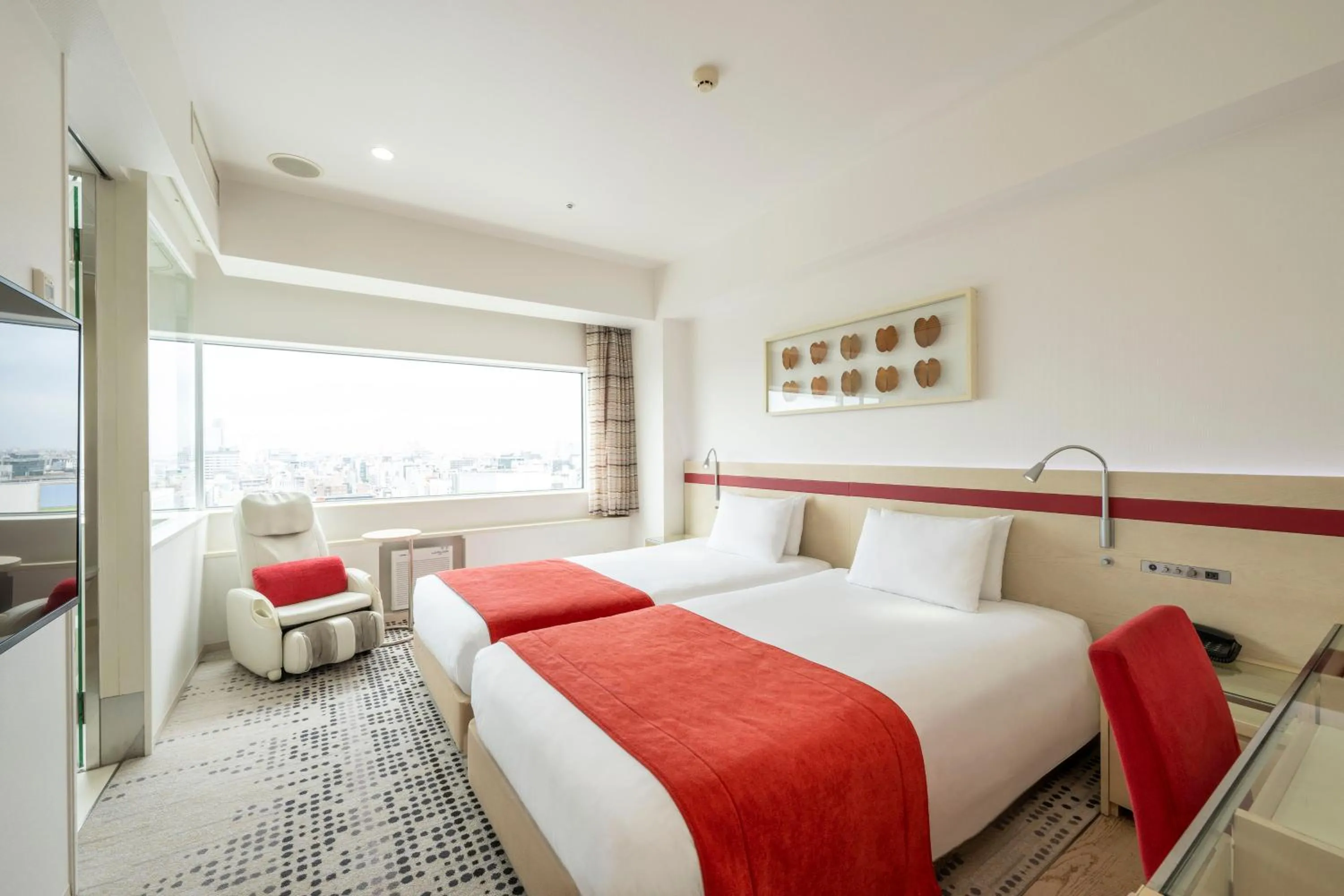 Photo of the whole room, Bed in remm Akihabara