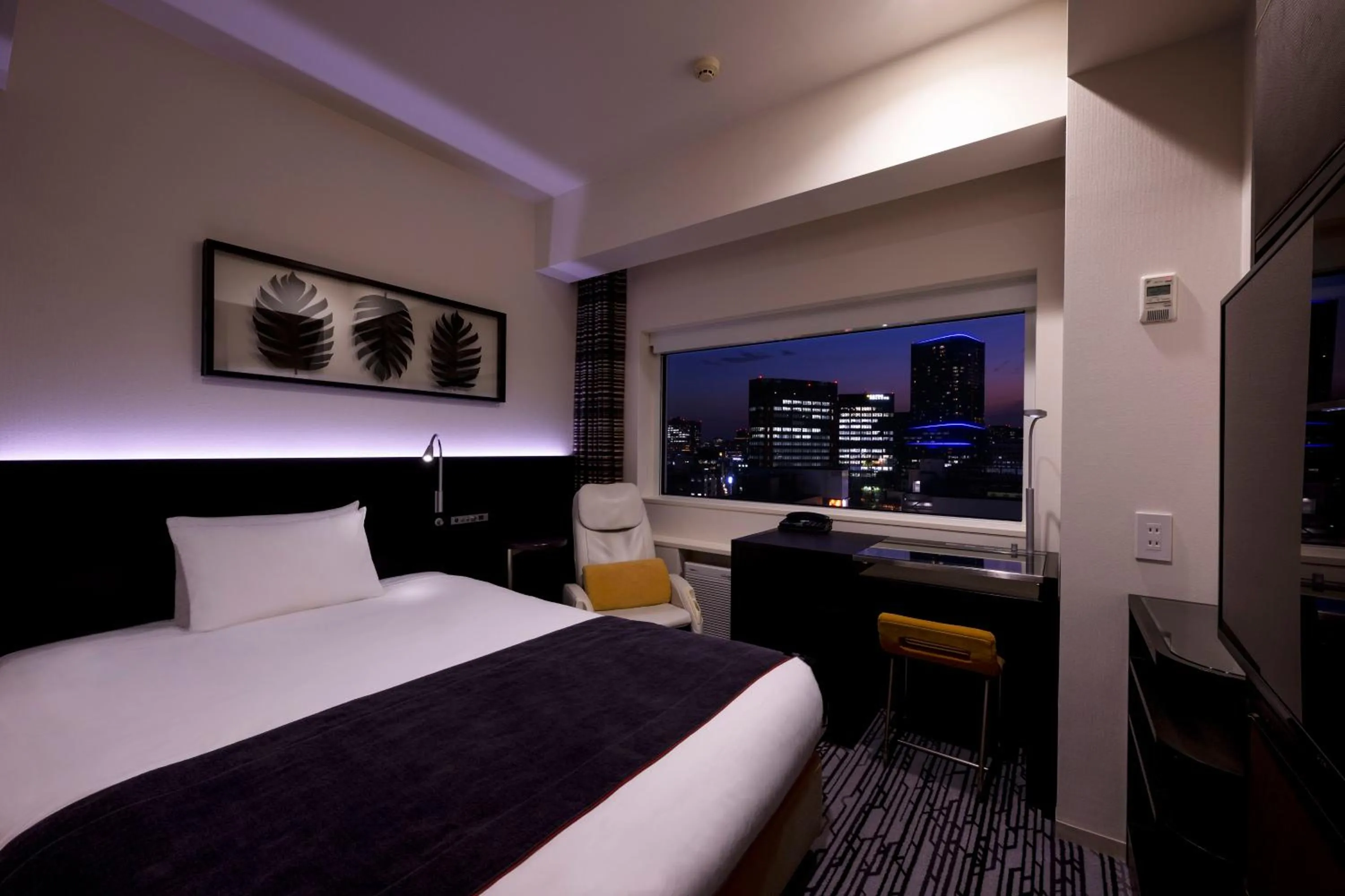 Photo of the whole room, Bed in remm Akihabara