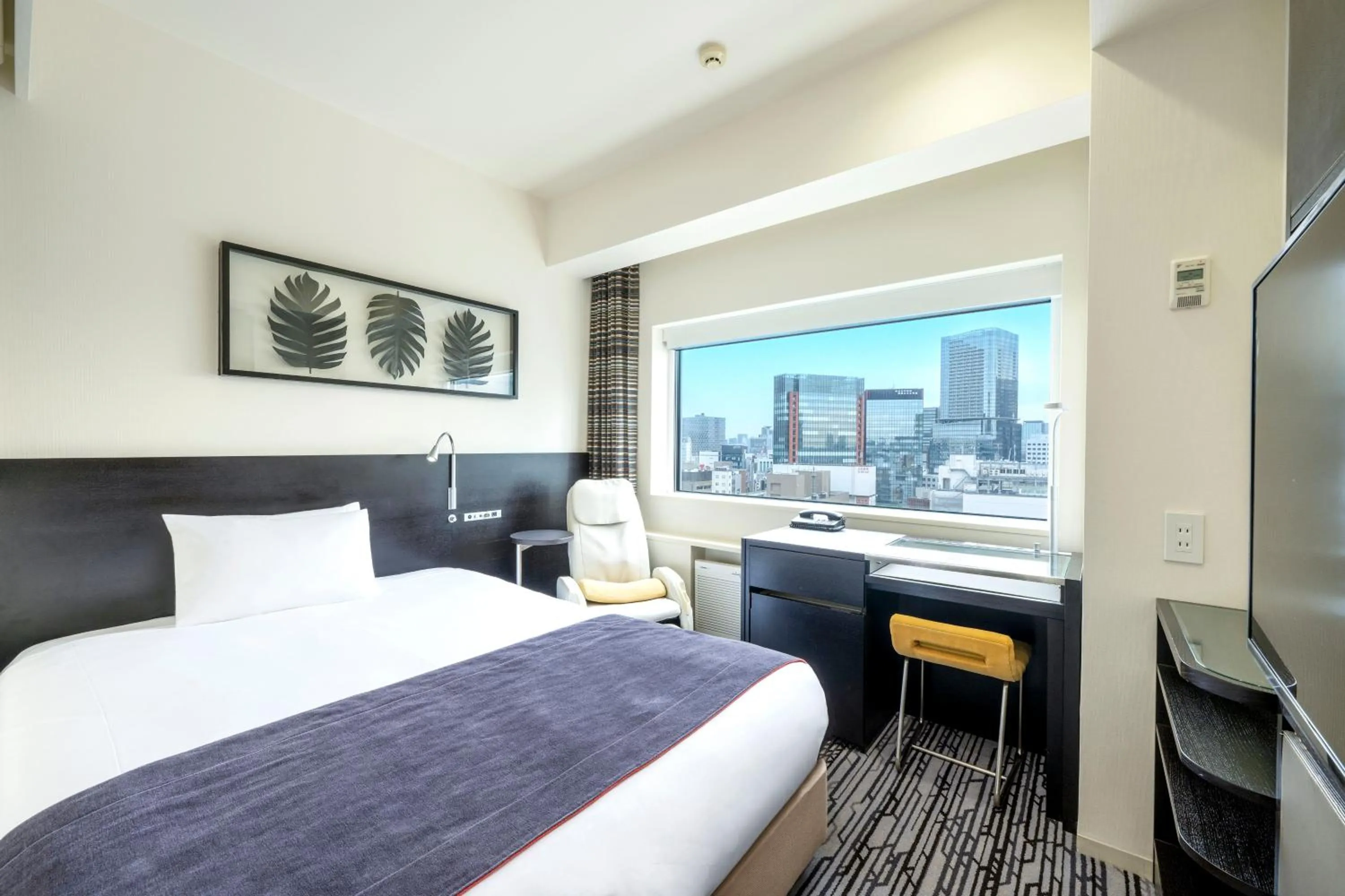 Photo of the whole room, Bed in remm Akihabara