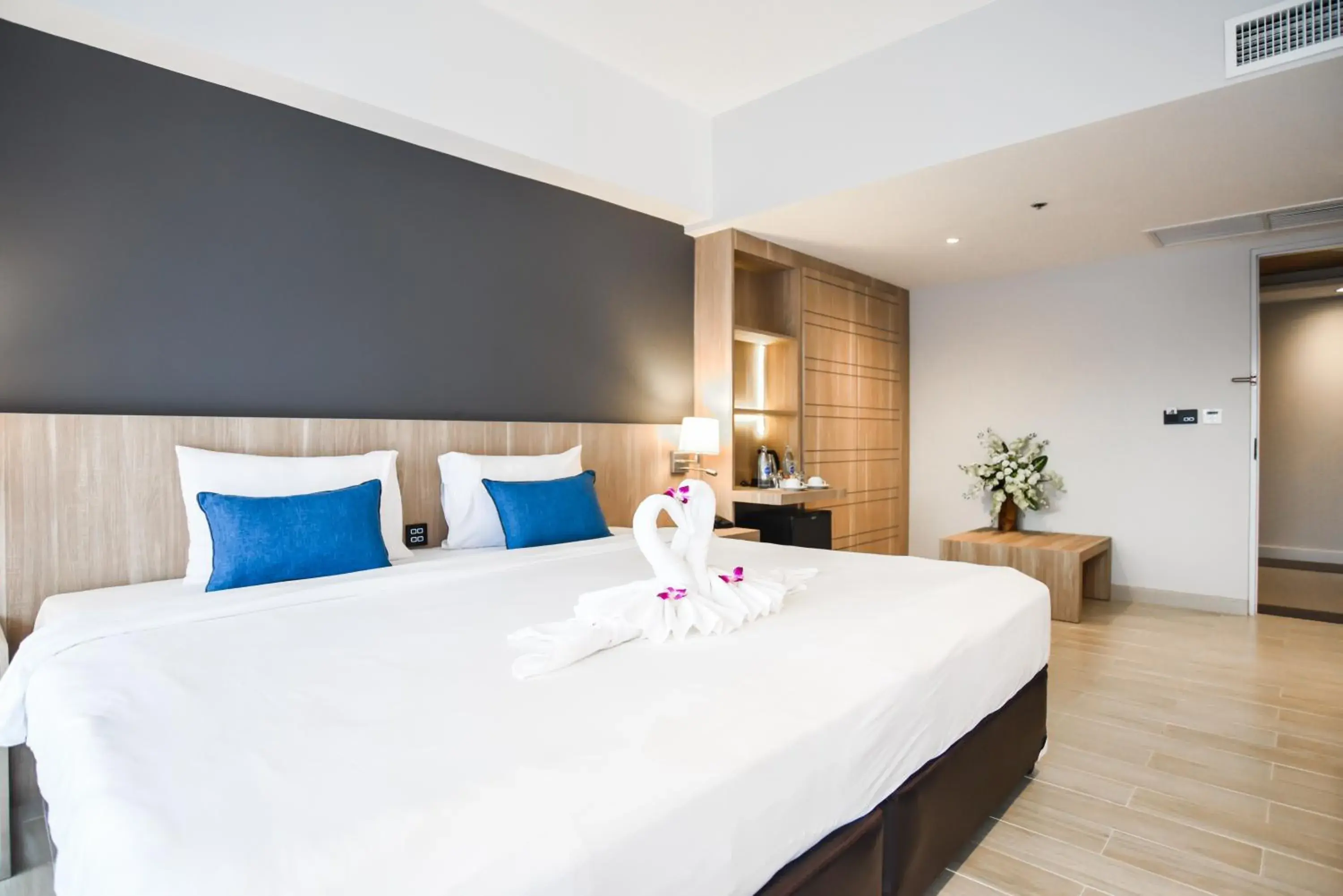 Bed in Days Inn by Wyndham Aonang Krabi Bed in Days Inn by Wyndham Aonang Krabi