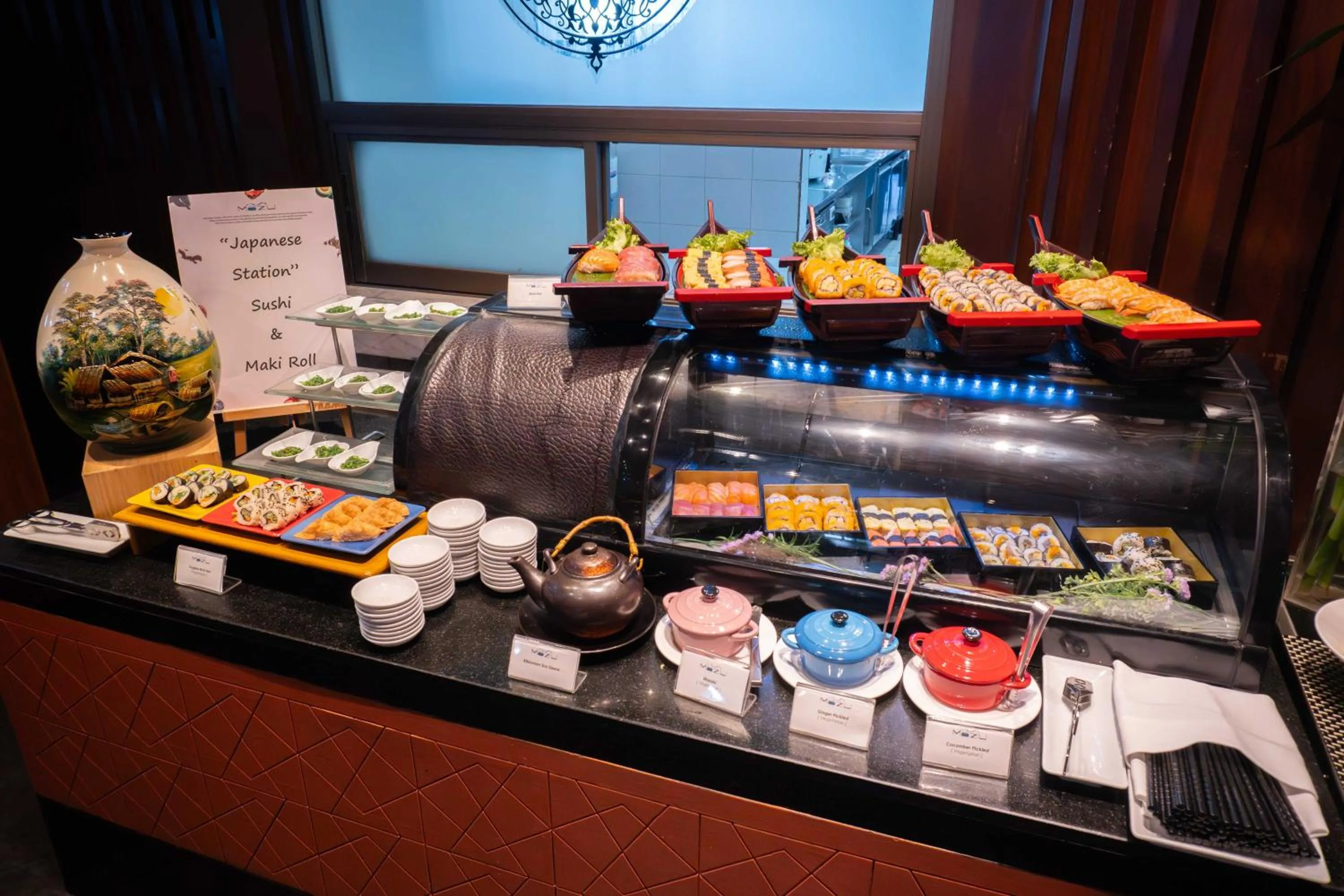 Restaurant/places to eat in lebua at State Tower