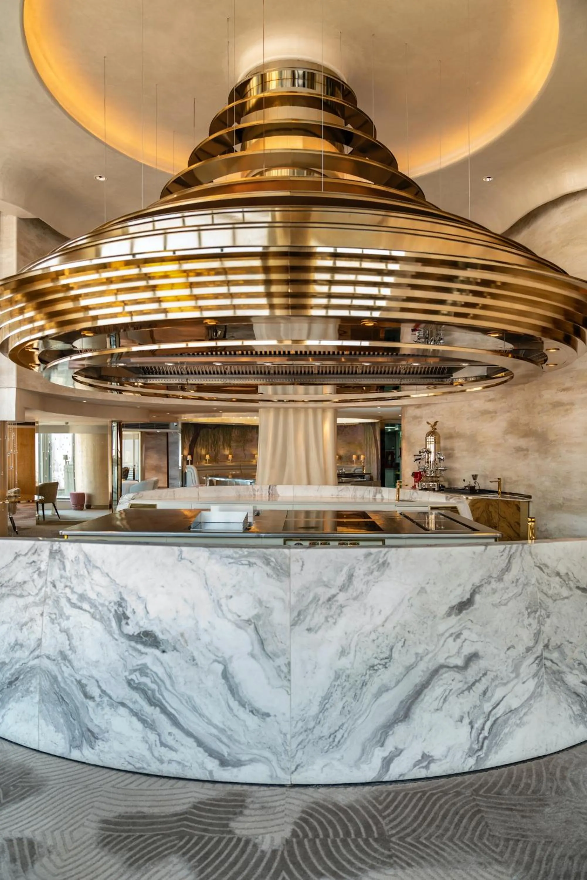 Restaurant/places to eat in lebua at State Tower