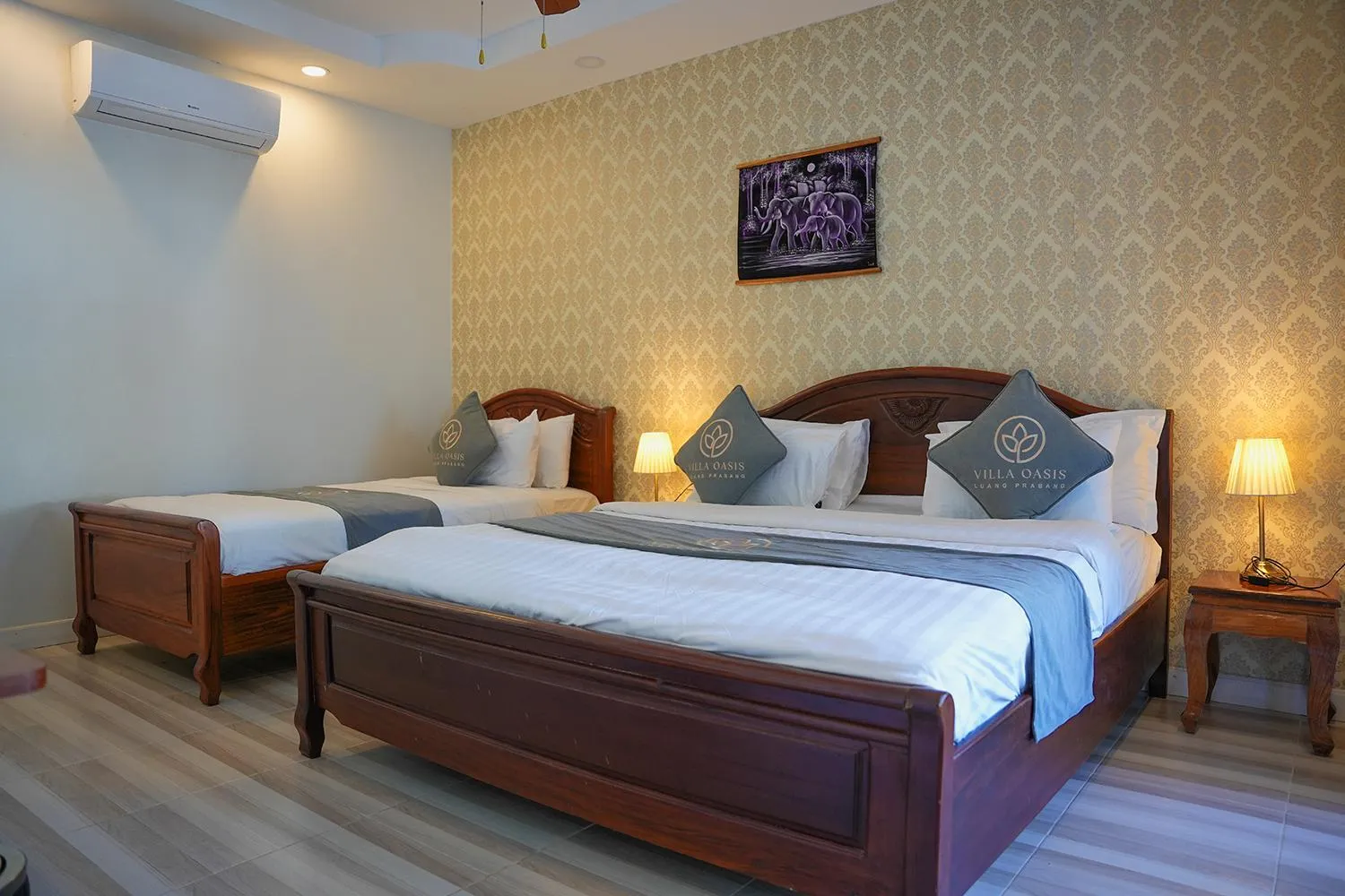 Photo of the whole room, Bed in Villa Oasis