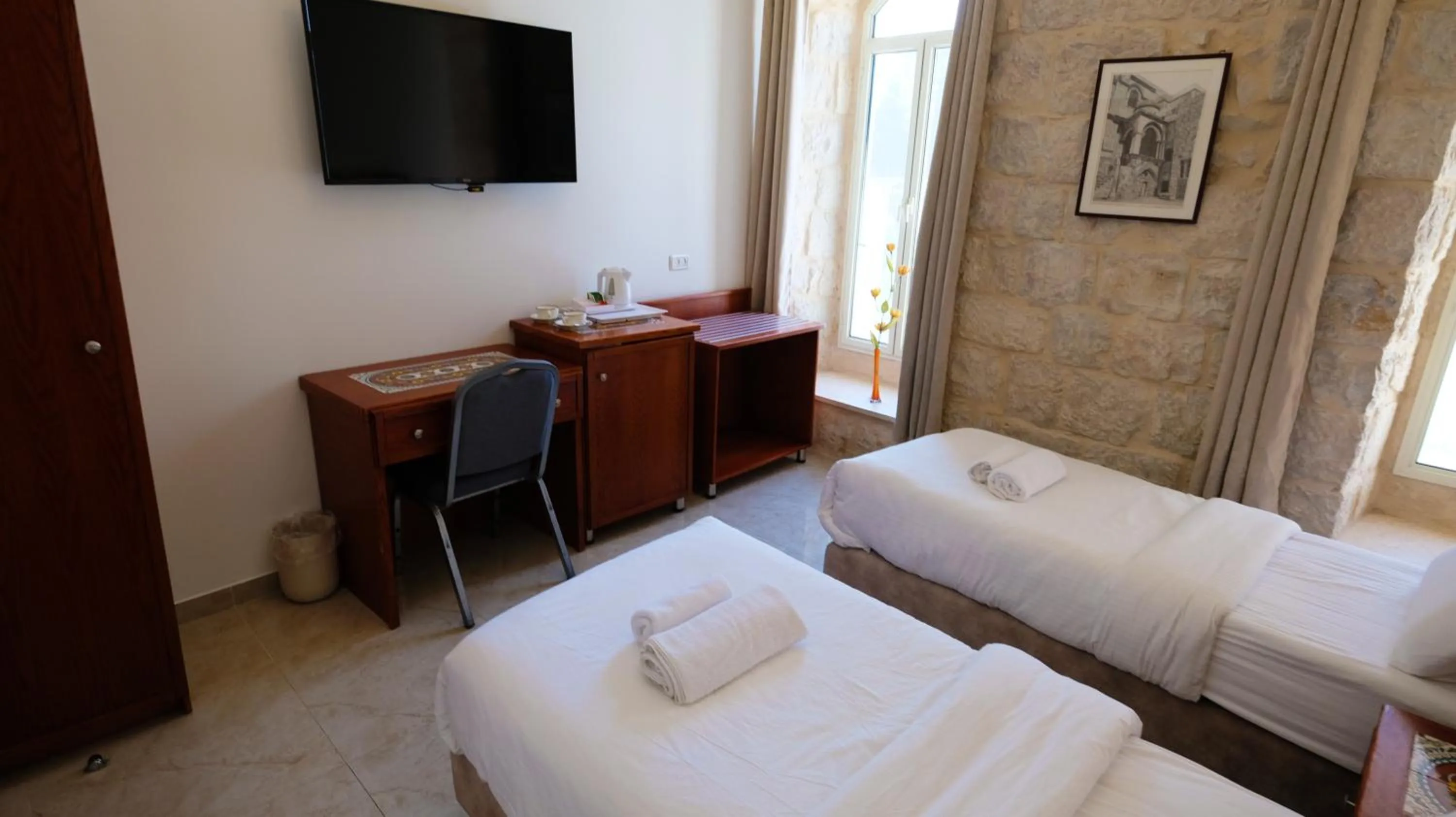 Bed in Azzahra Boutique Hotel & Restaurant - Jerusalem