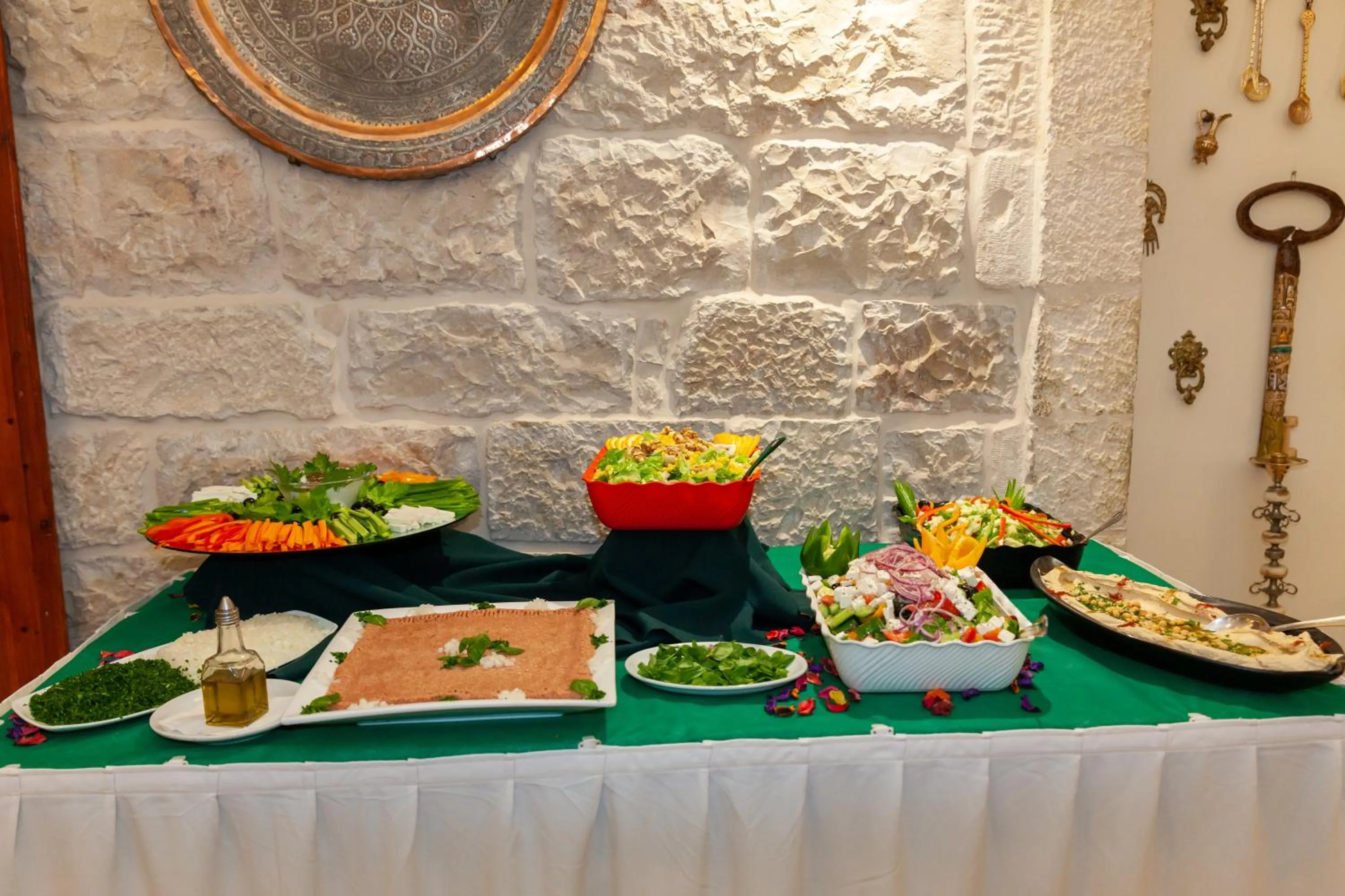 Food and drinks in Azzahra Boutique Hotel & Restaurant - Jerusalem