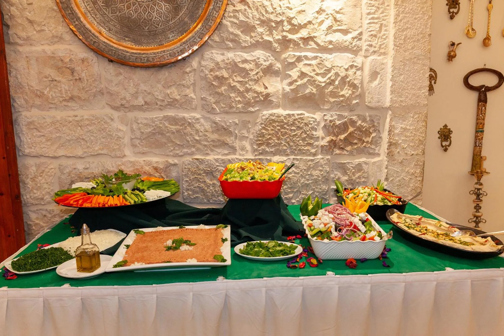Food and drinks in Azzahra Boutique Hotel & Restaurant - Jerusalem