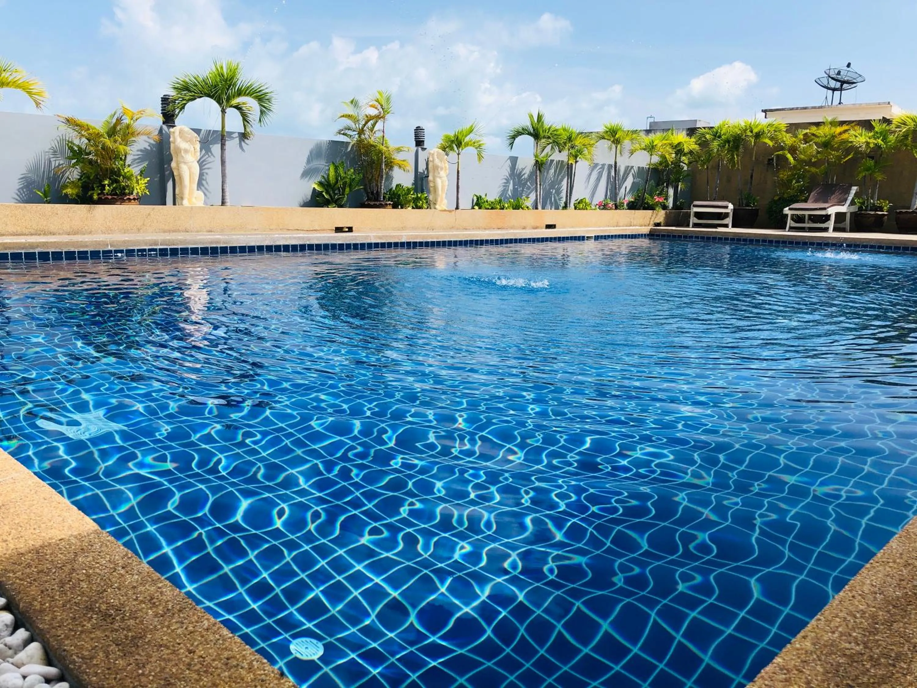 Swimming pool in Amarin Samui Hotel - SHA Plus Certified
