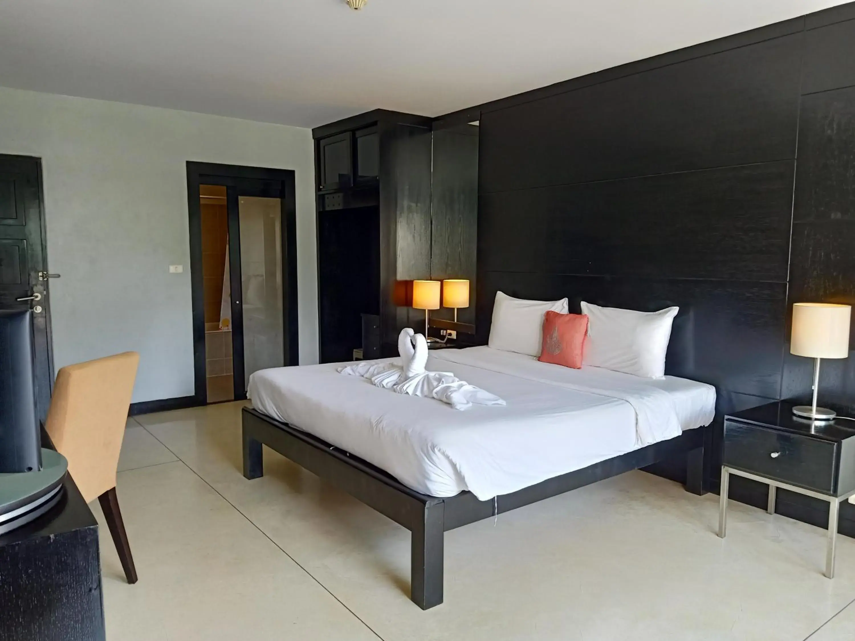Bed in Amarin Samui Hotel - SHA Plus Certified Bed in Amarin Samui Hotel - SHA Plus Certified