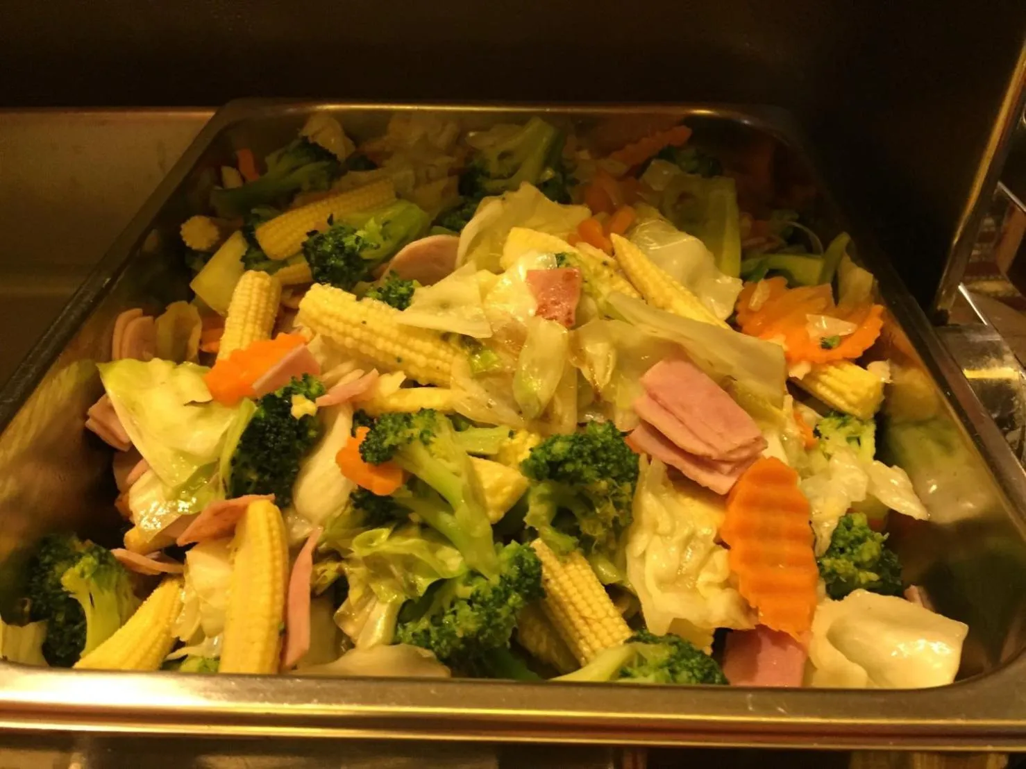 Food in Amarin Samui Hotel - SHA Plus Certified