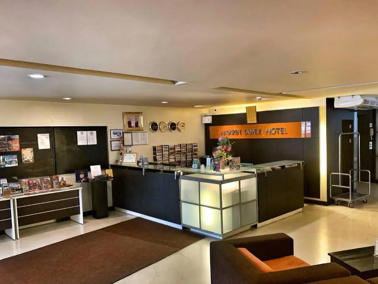 Lobby or reception in Amarin Samui Hotel - SHA Plus Certified Lobby or reception in Amarin Samui Hotel - SHA Plus Certified