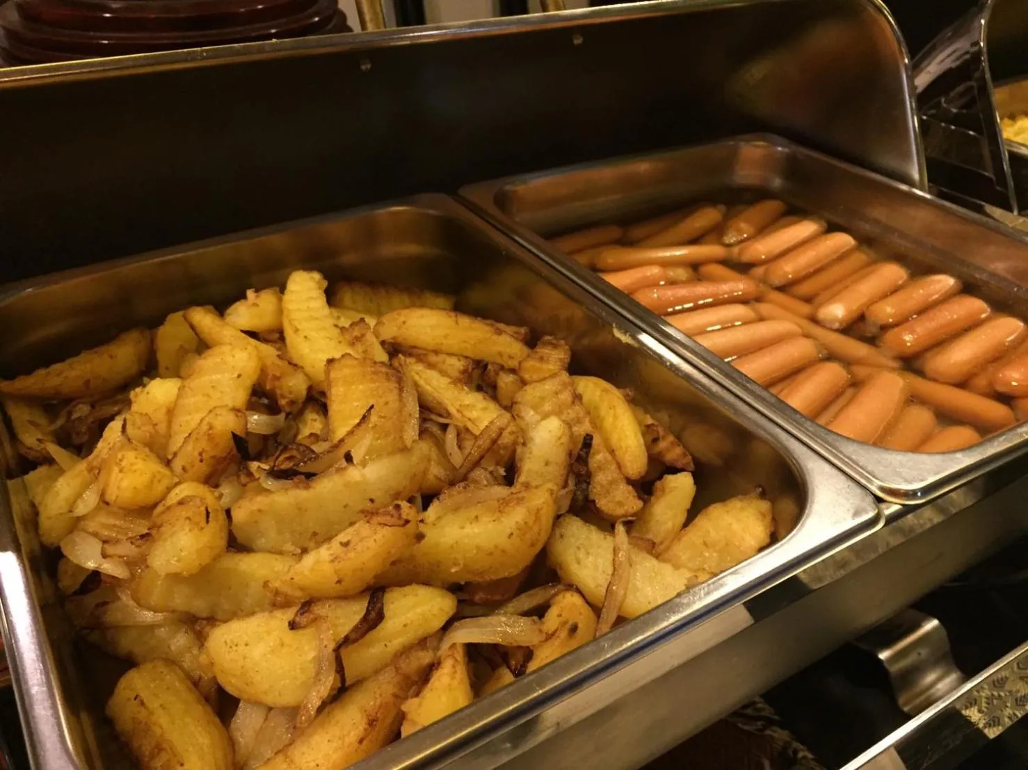 Food in Amarin Samui Hotel - SHA Plus Certified