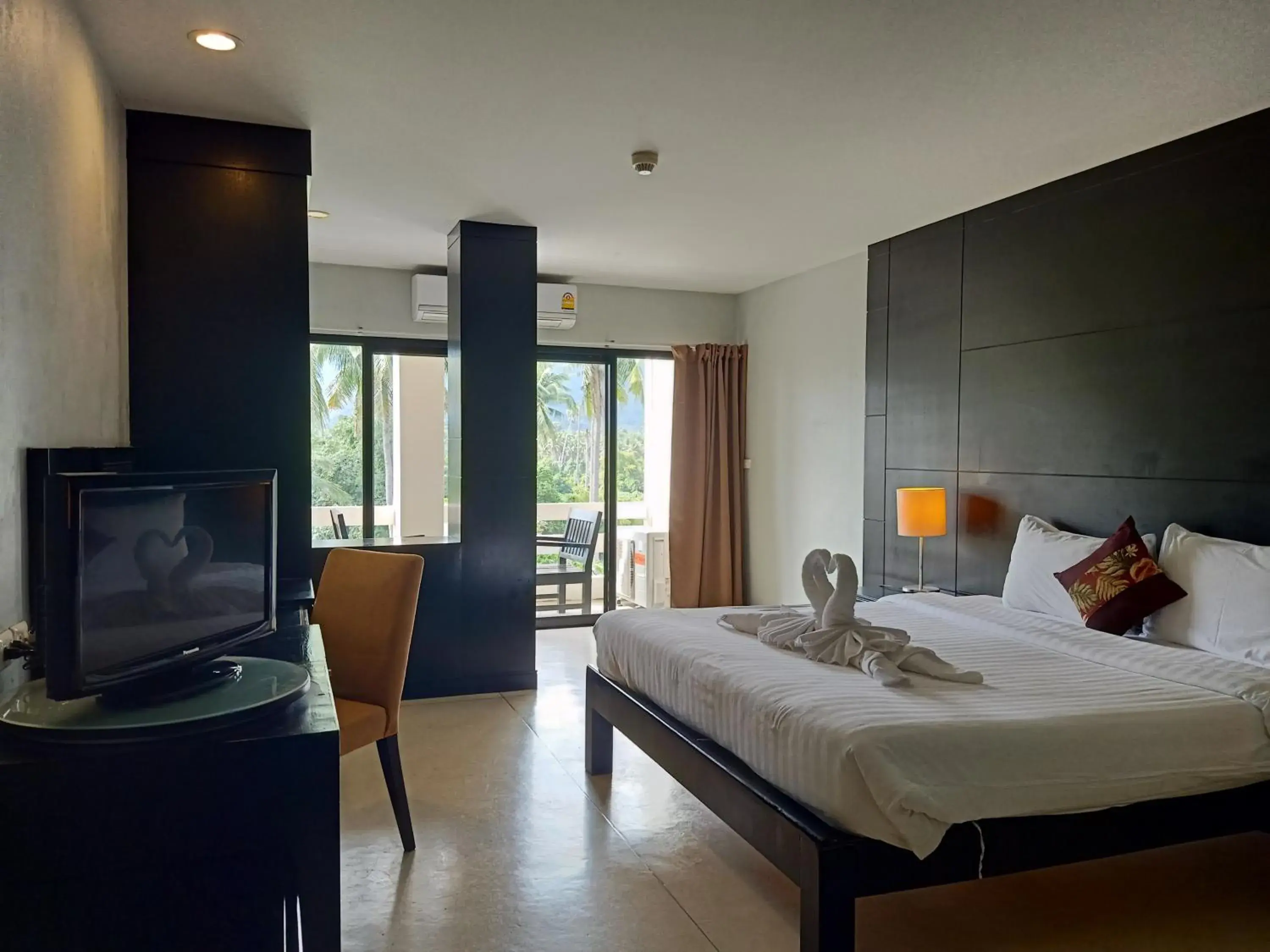 Photo of the whole room, Bed in Amarin Samui Hotel - SHA Plus Certified Photo of the whole room, Bed in Amarin Samui Hotel - SHA Plus Certified