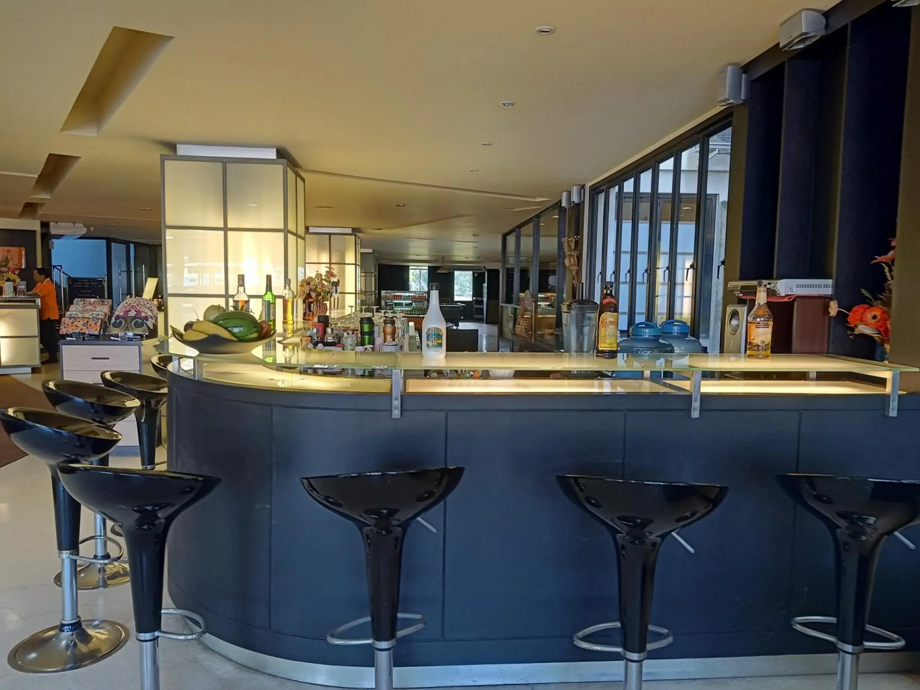 Lounge or bar in Amarin Samui Hotel - SHA Plus Certified Lounge or bar in Amarin Samui Hotel - SHA Plus Certified