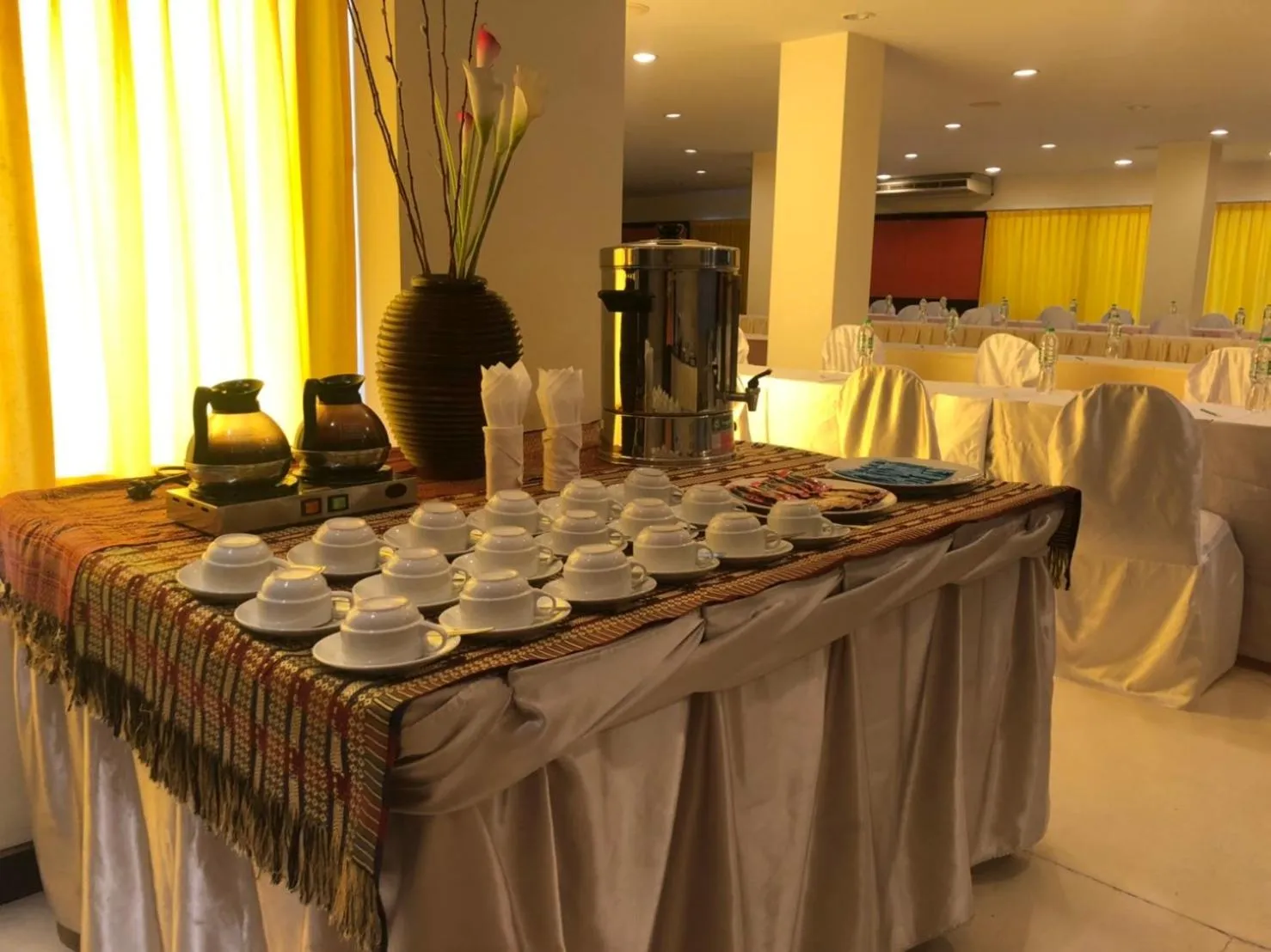 Food and drinks in Amarin Samui Hotel - SHA Plus Certified