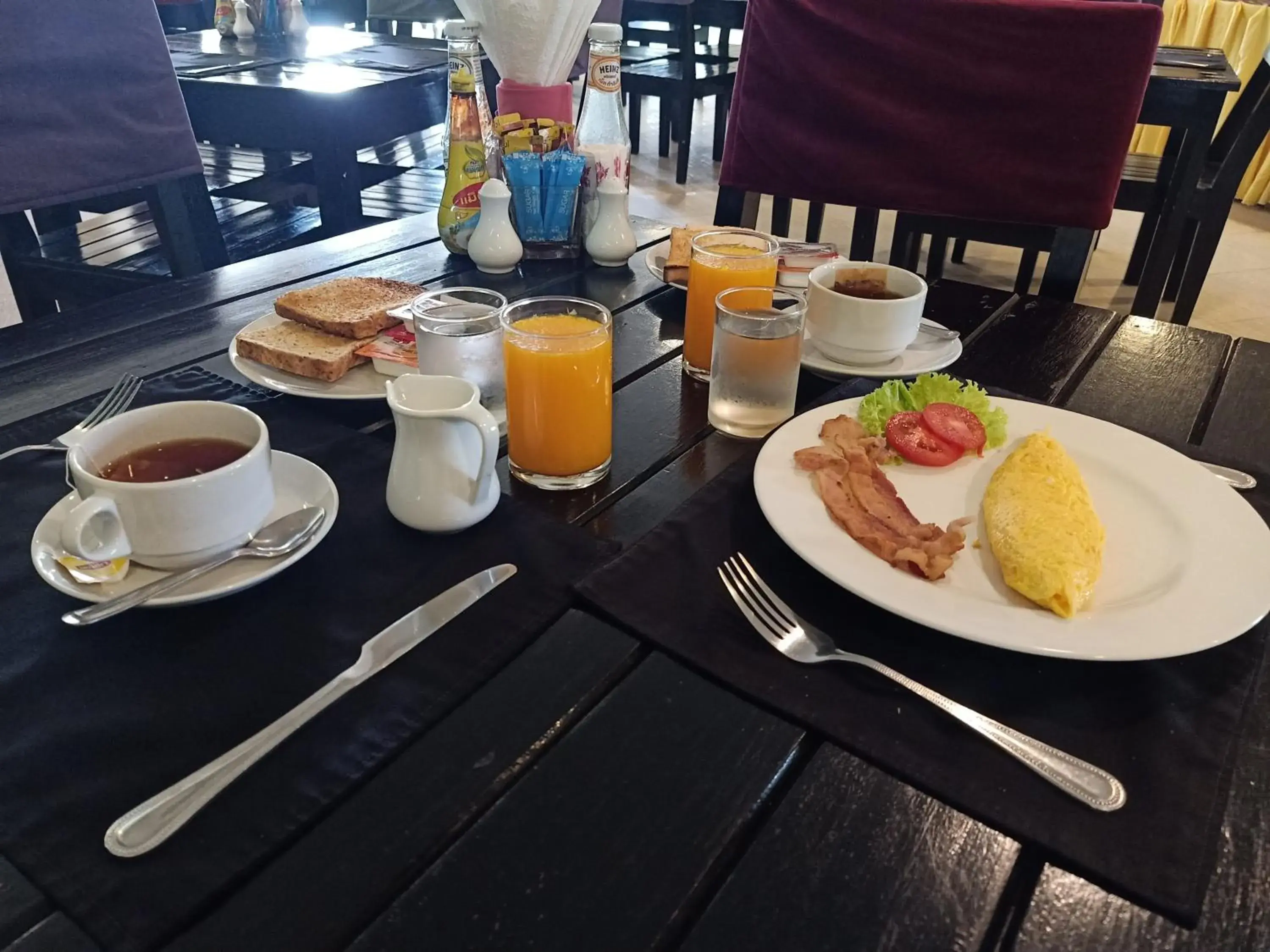 Food and drinks in Amarin Samui Hotel - SHA Plus Certified Food and drinks in Amarin Samui Hotel - SHA Plus Certified