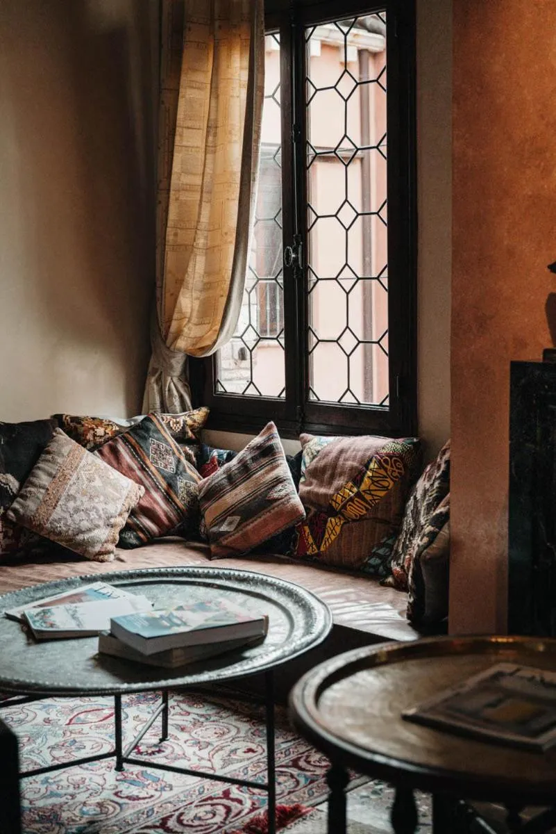 Seating area in Novecento Boutique Hotel