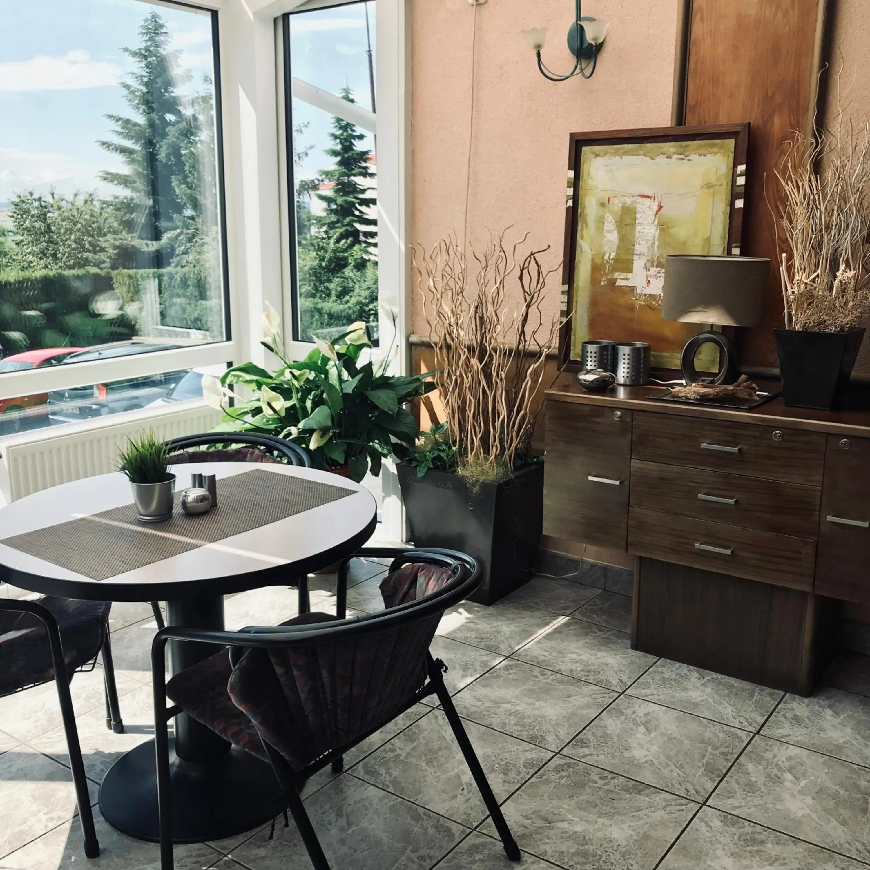 Restaurant/places to eat in Interhotel America