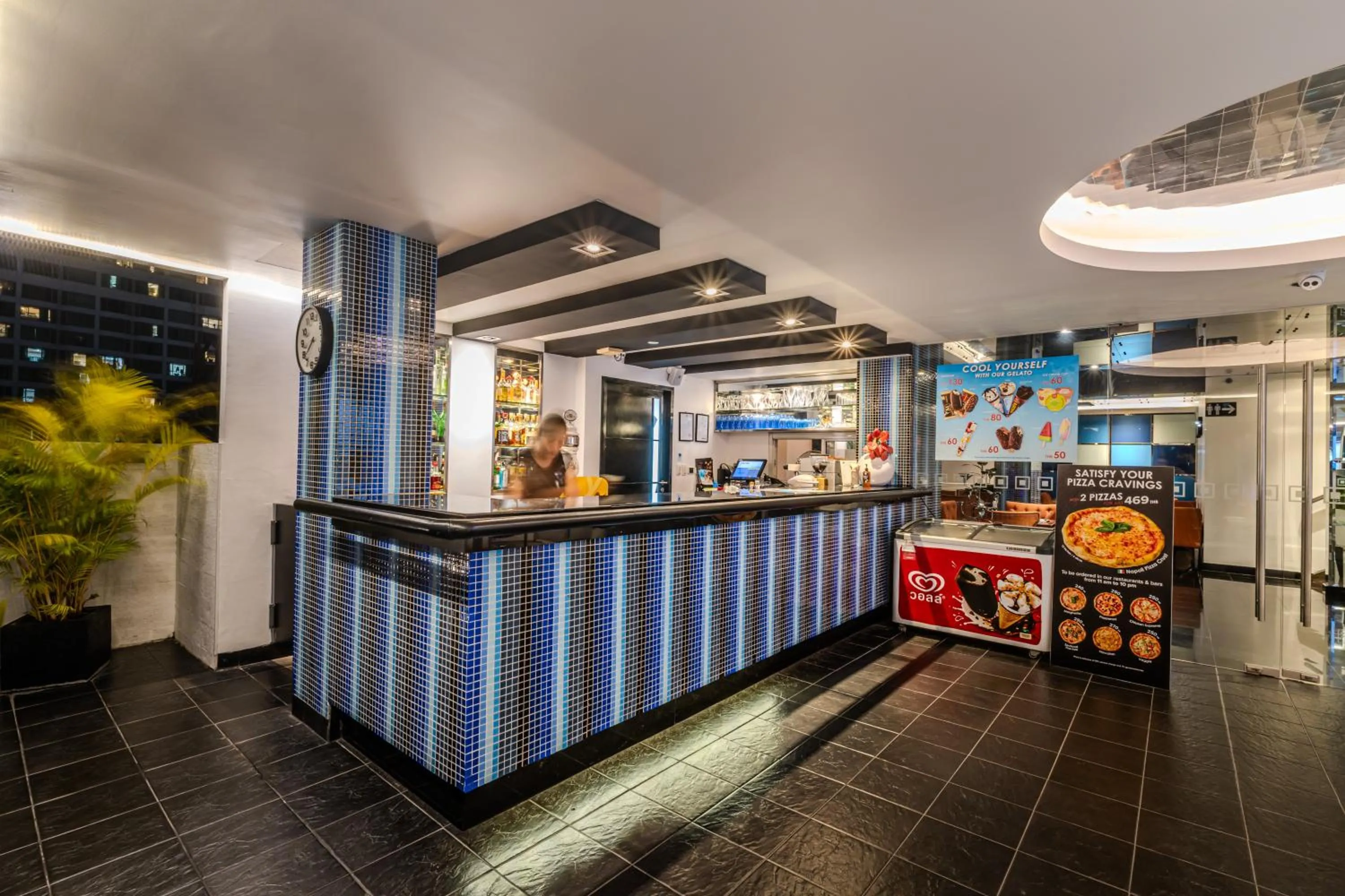 Restaurant/places to eat in Night Hotel Bangkok - Sukhumvit 15