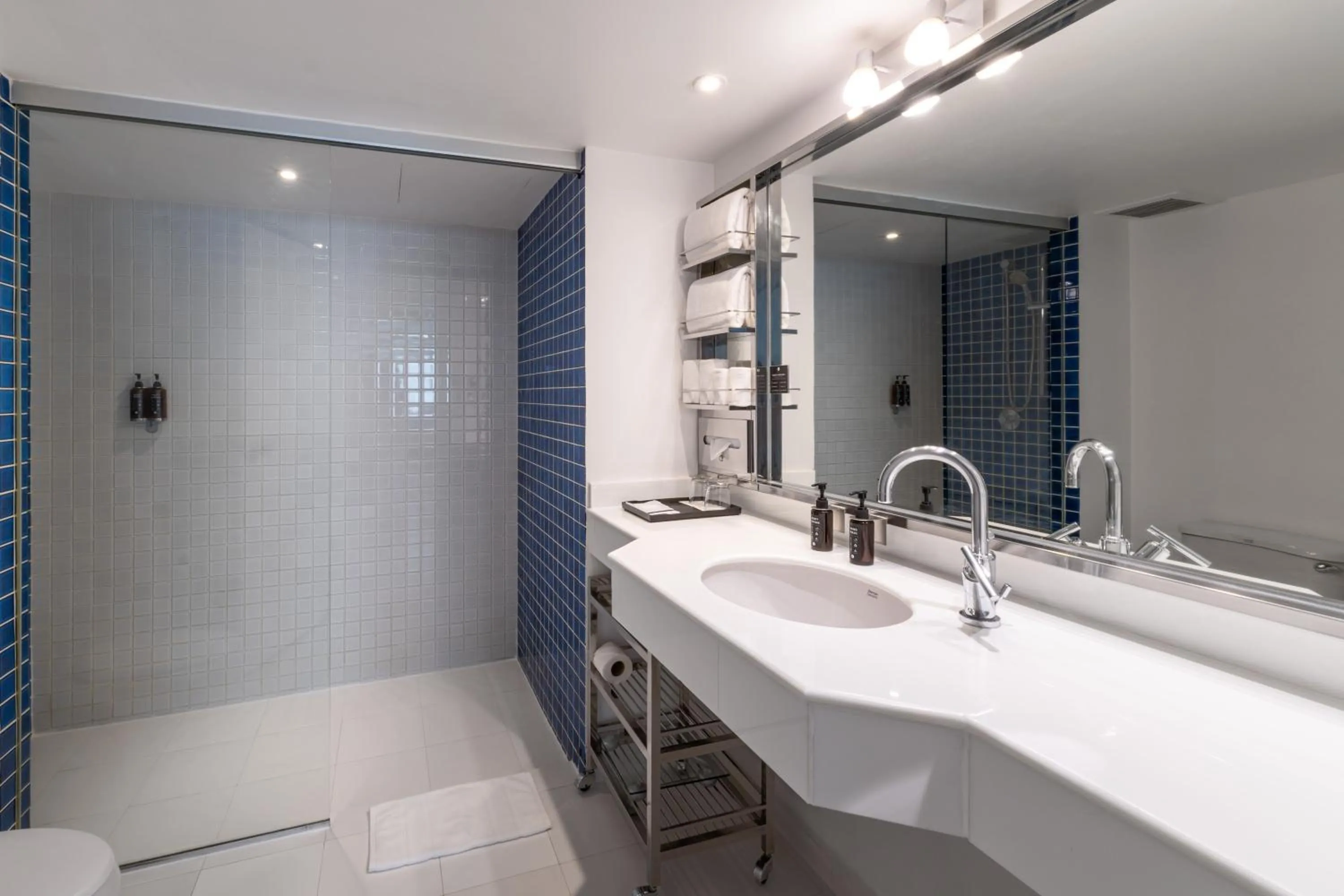 Bathroom in Night Hotel Bangkok - Sukhumvit 15