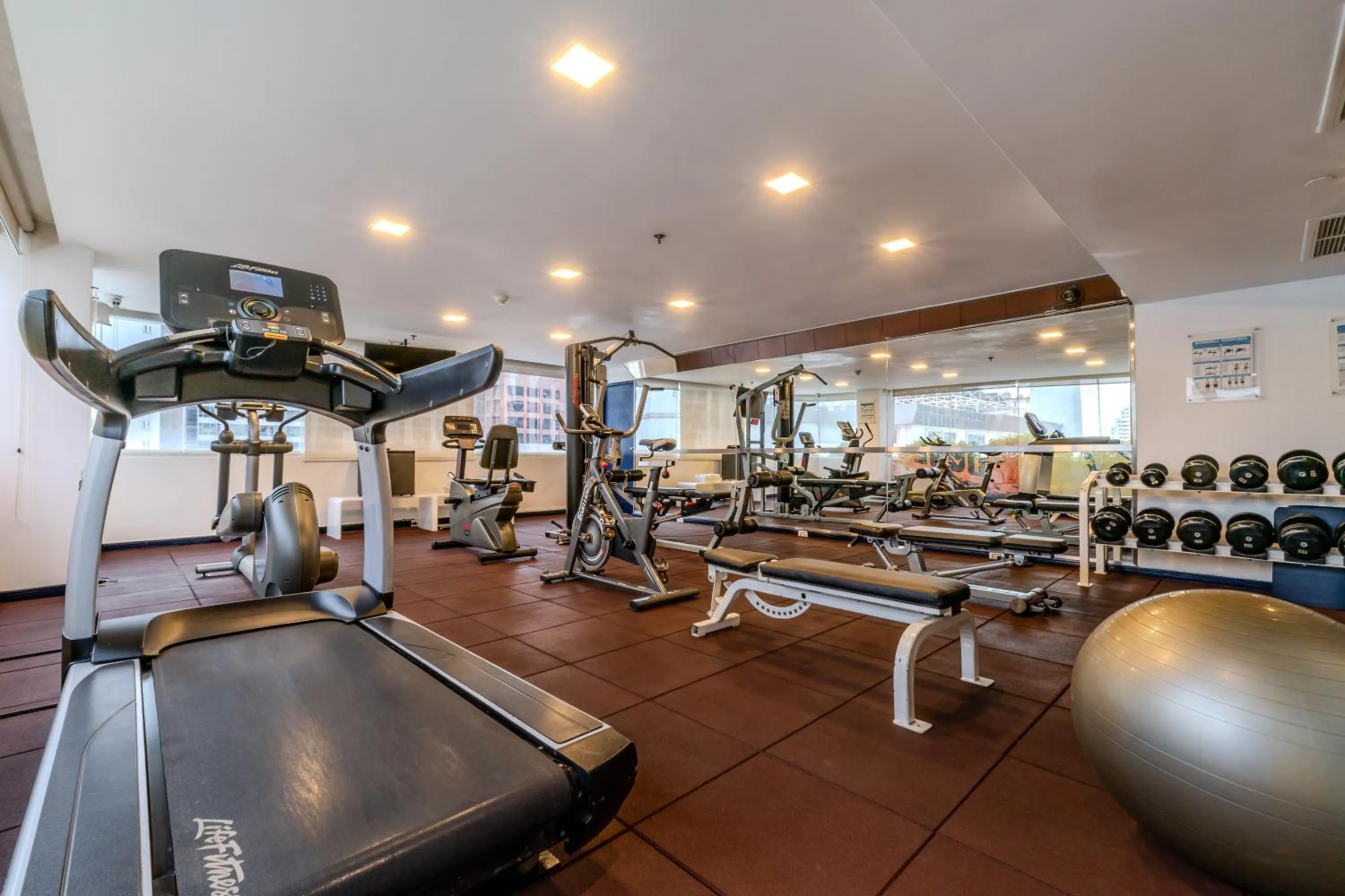 Fitness centre/facilities in Night Hotel Bangkok - Sukhumvit 15