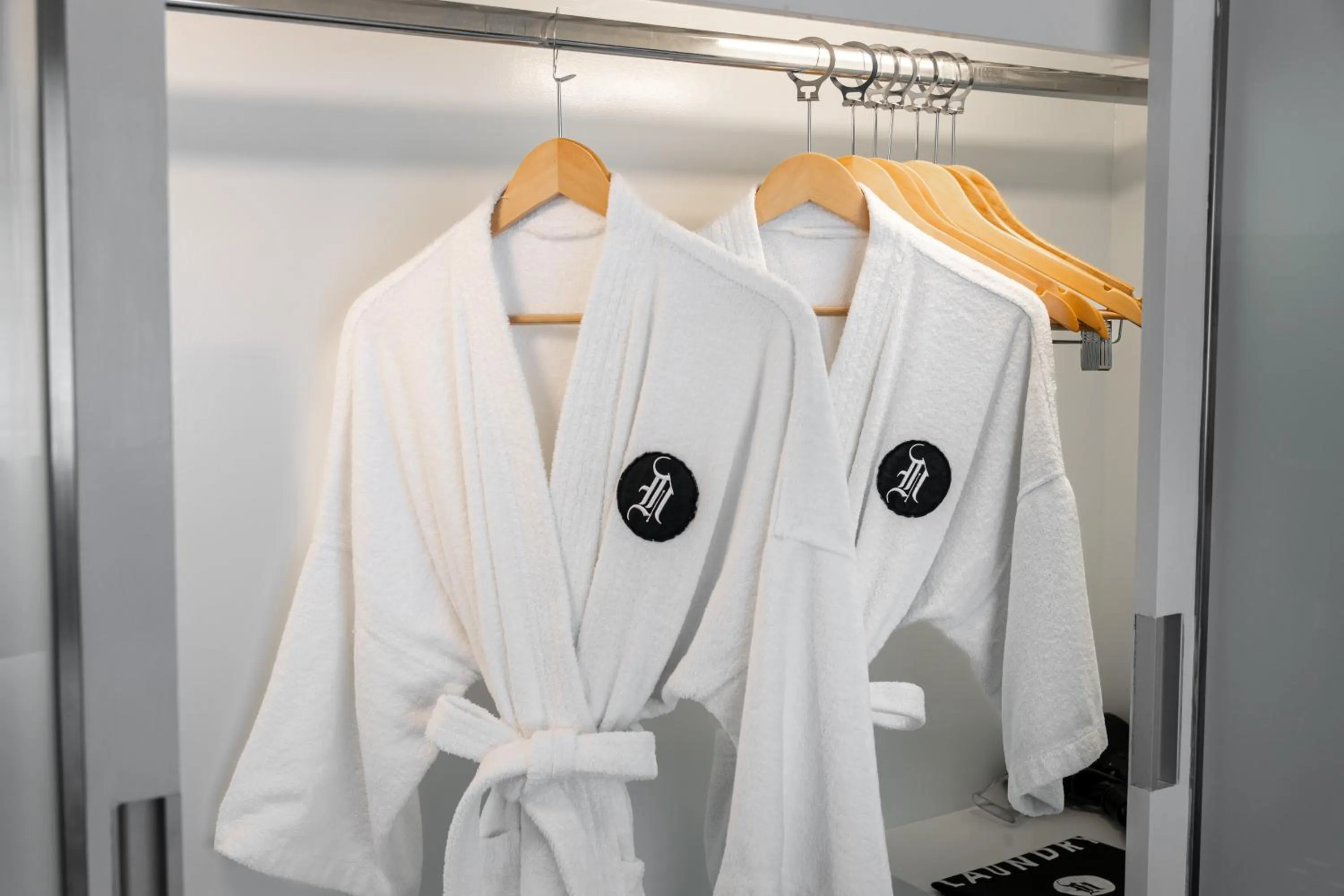 wardrobe in Night Hotel Bangkok - Sukhumvit 15